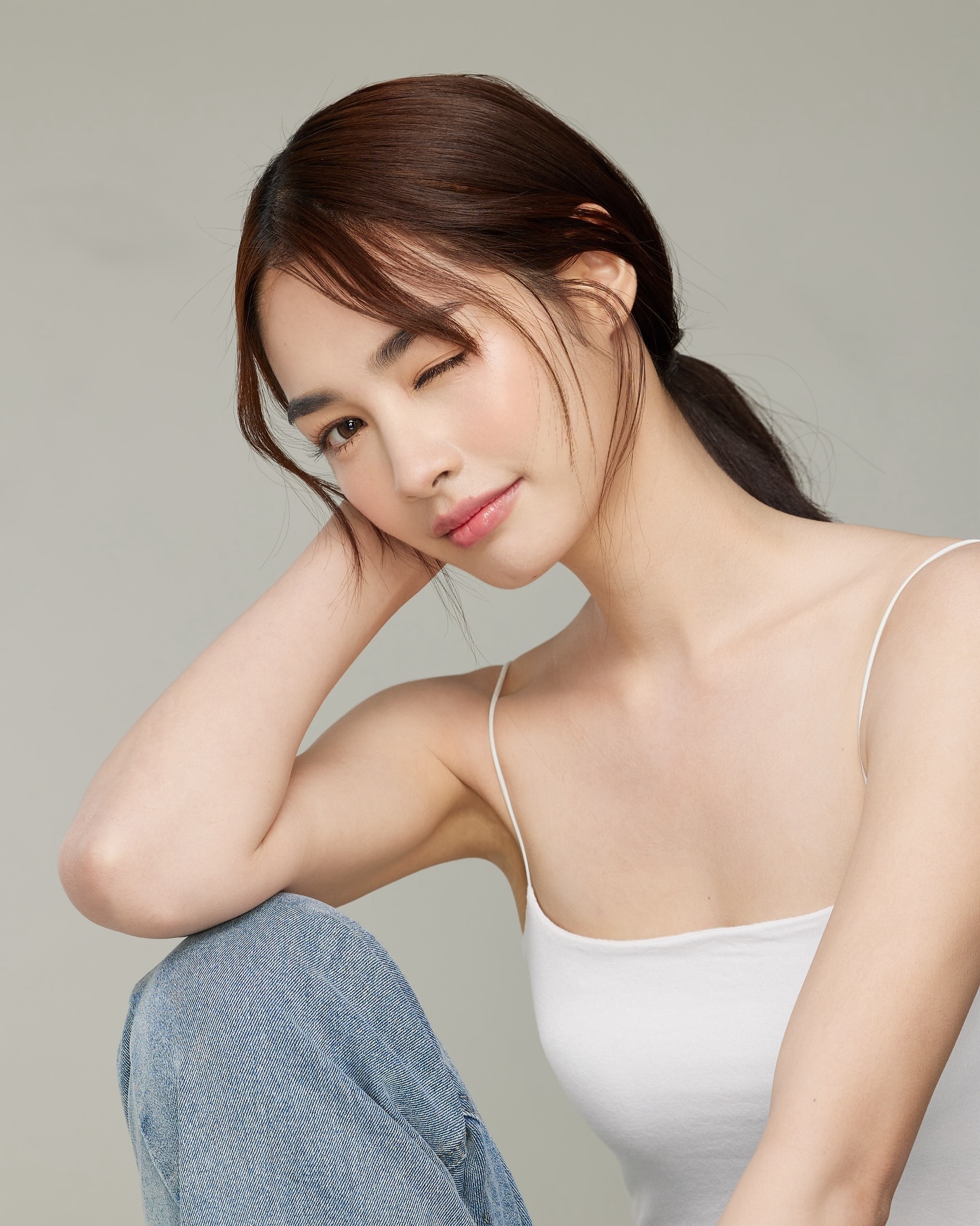 มิ้นท์ - รัญชน์รวี เอื้อกูลวราวัตร