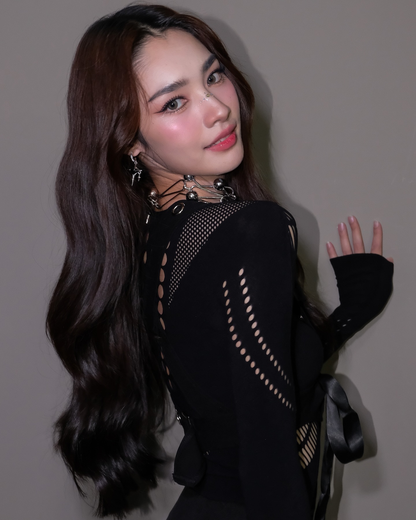 มิ้นท์ - รัญชน์รวี เอื้อกูลวราวัตร