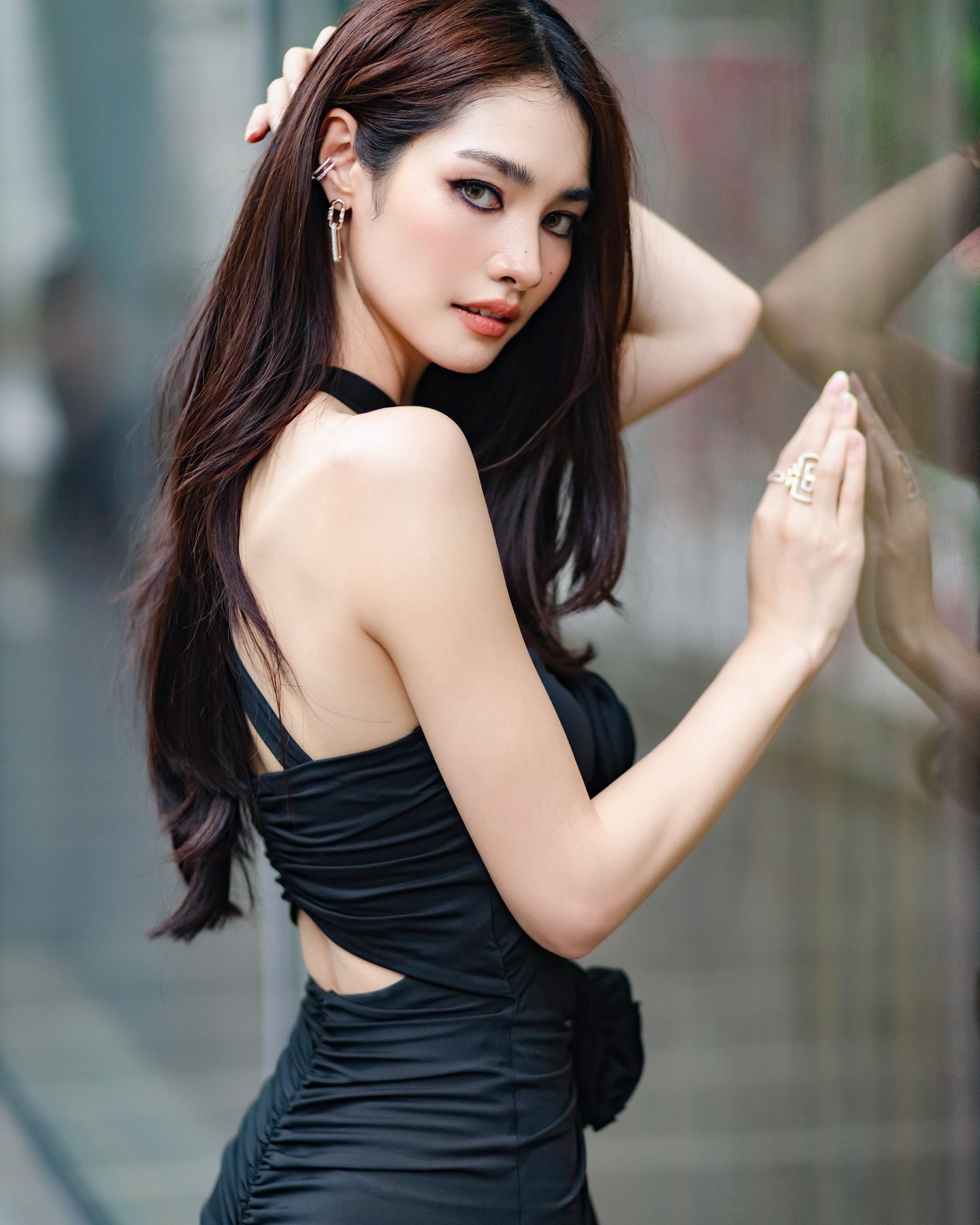 มิ้นท์ - รัญชน์รวี เอื้อกูลวราวัตร