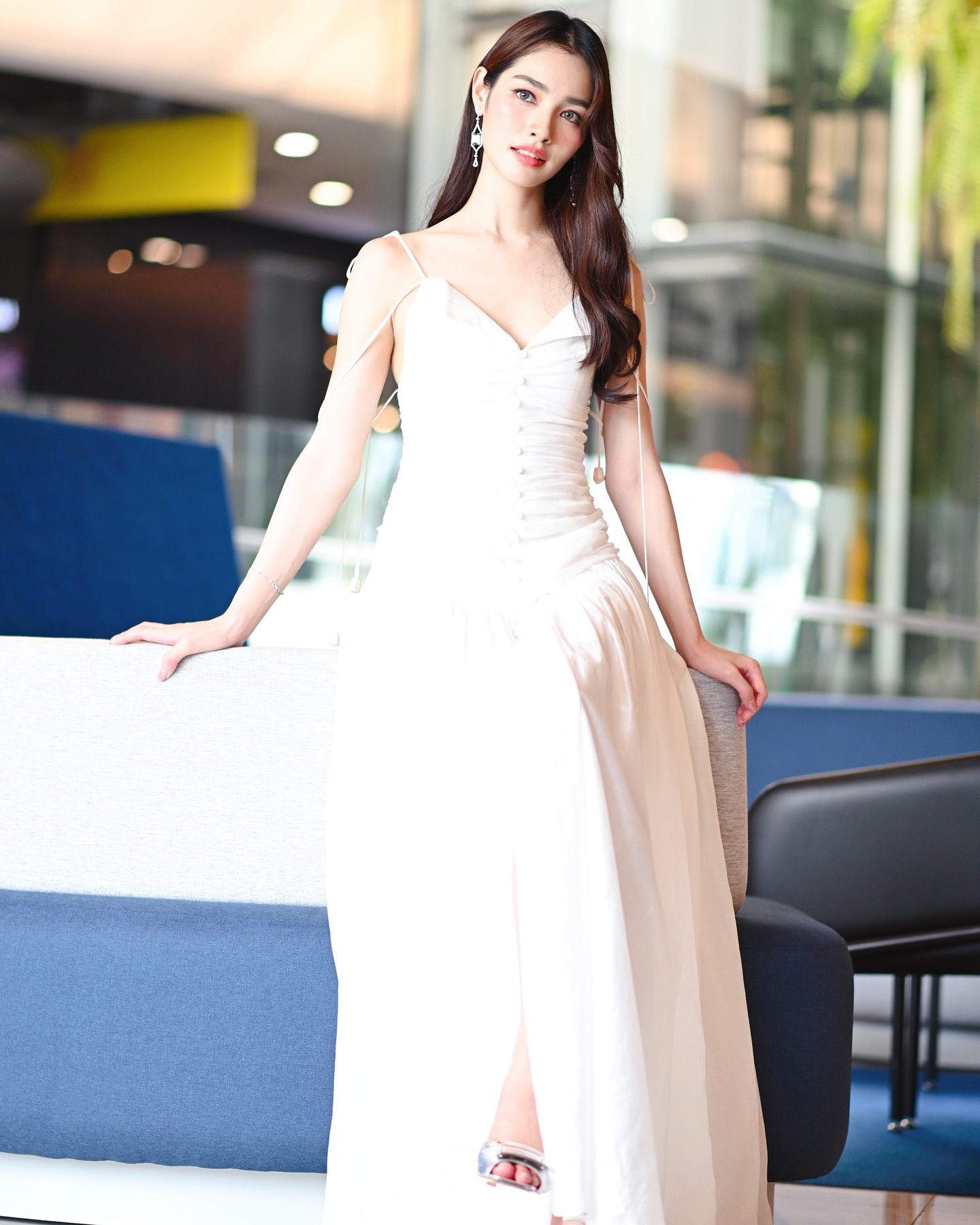 มิ้นท์ - รัญชน์รวี เอื้อกูลวราวัตร