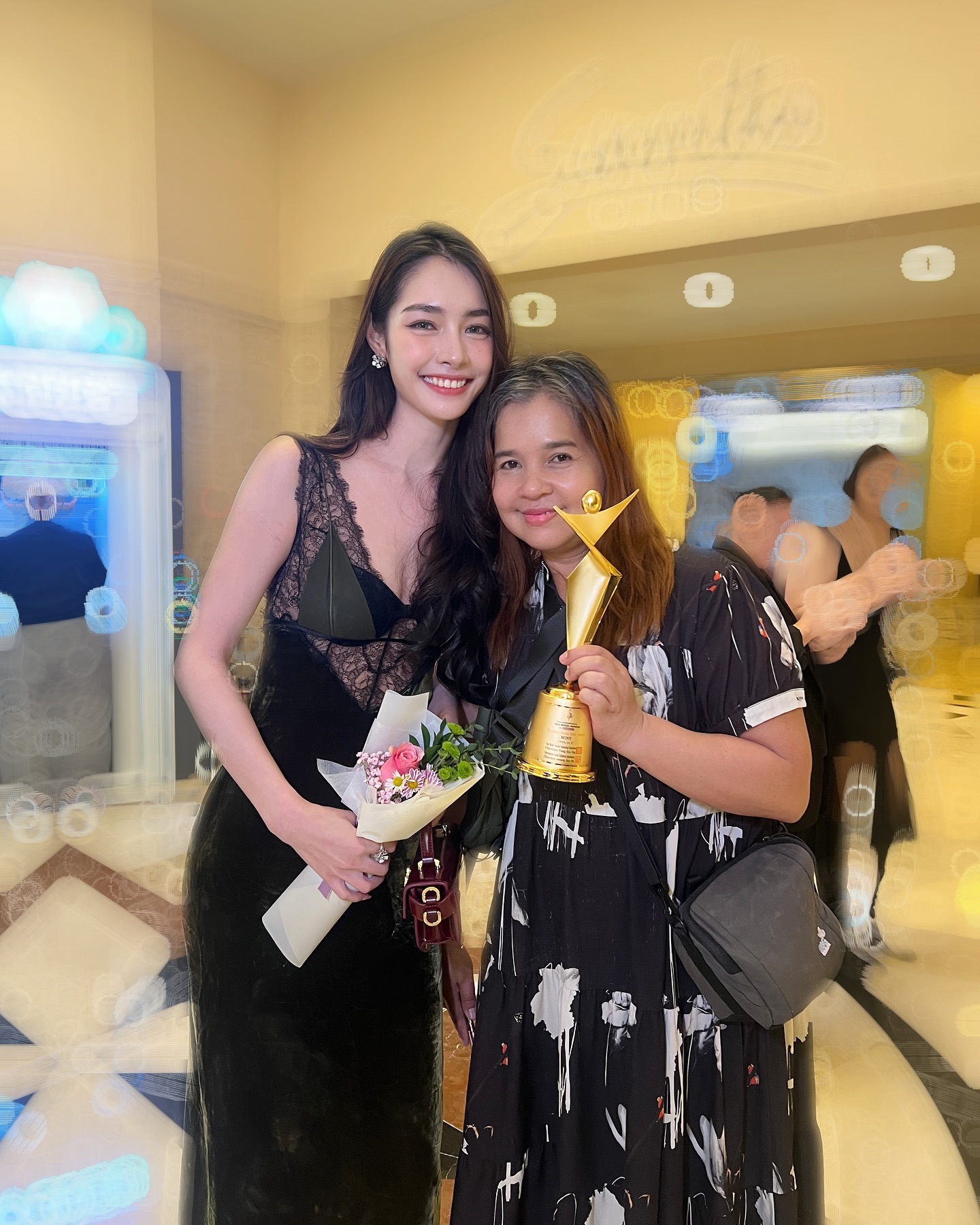 มิ้นท์ - รัญชน์รวี เอื้อกูลวราวัตร