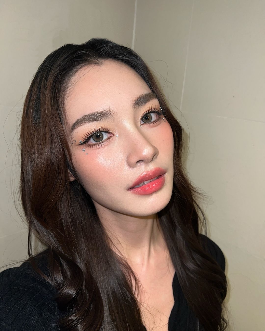 มิ้นท์ - รัญชน์รวี เอื้อกูลวราวัตร