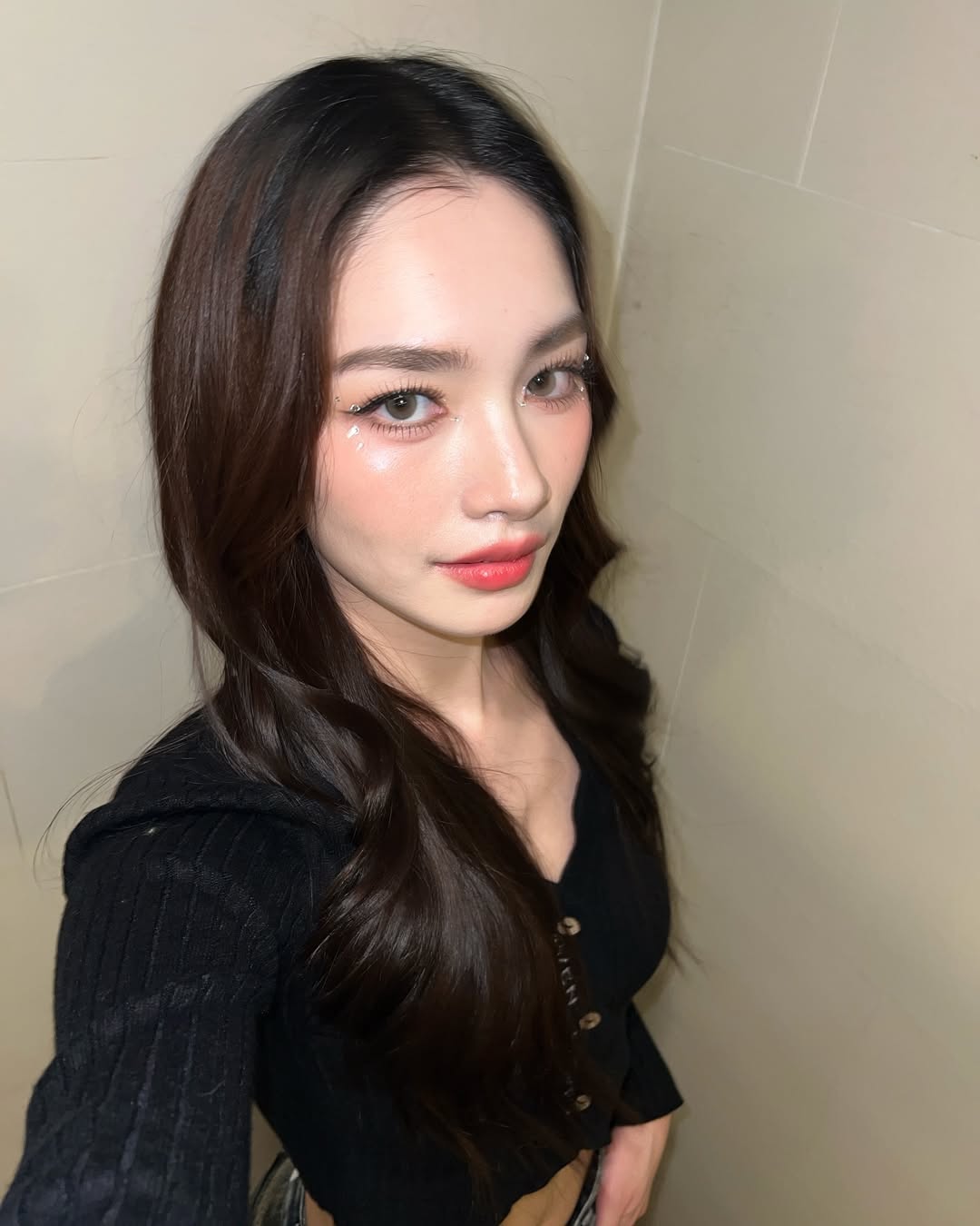 มิ้นท์ - รัญชน์รวี เอื้อกูลวราวัตร