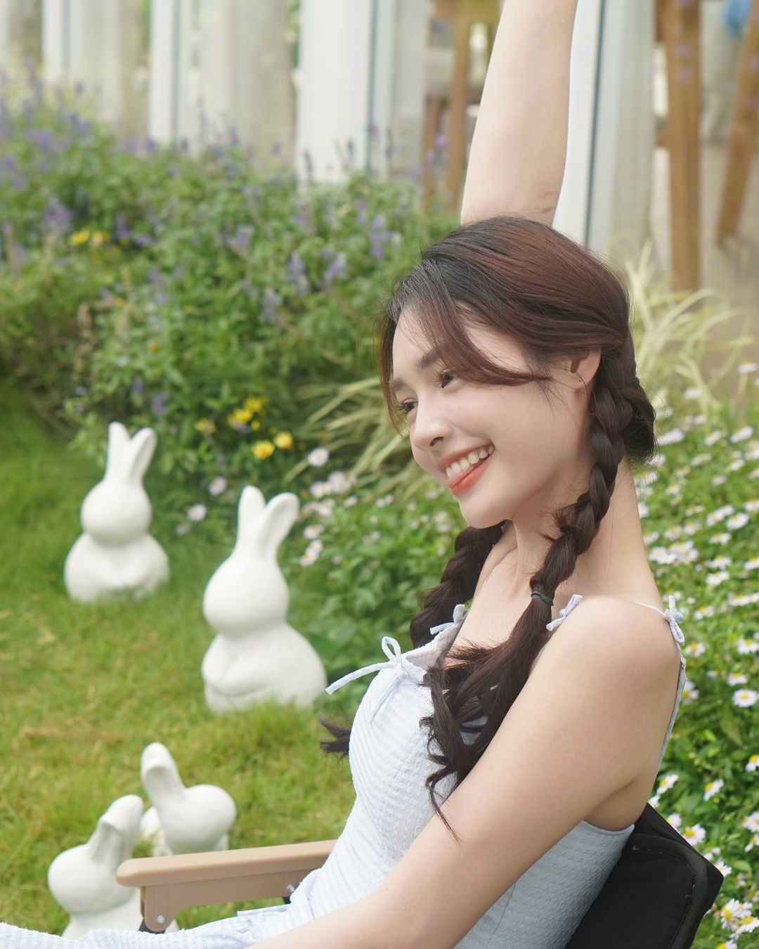 มิ้นท์ - รัญชน์รวี เอื้อกูลวราวัตร