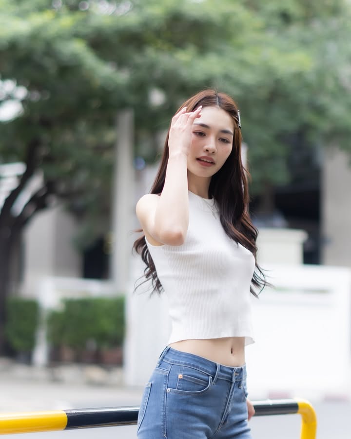 มิ้นท์ - รัญชน์รวี เอื้อกูลวราวัตร