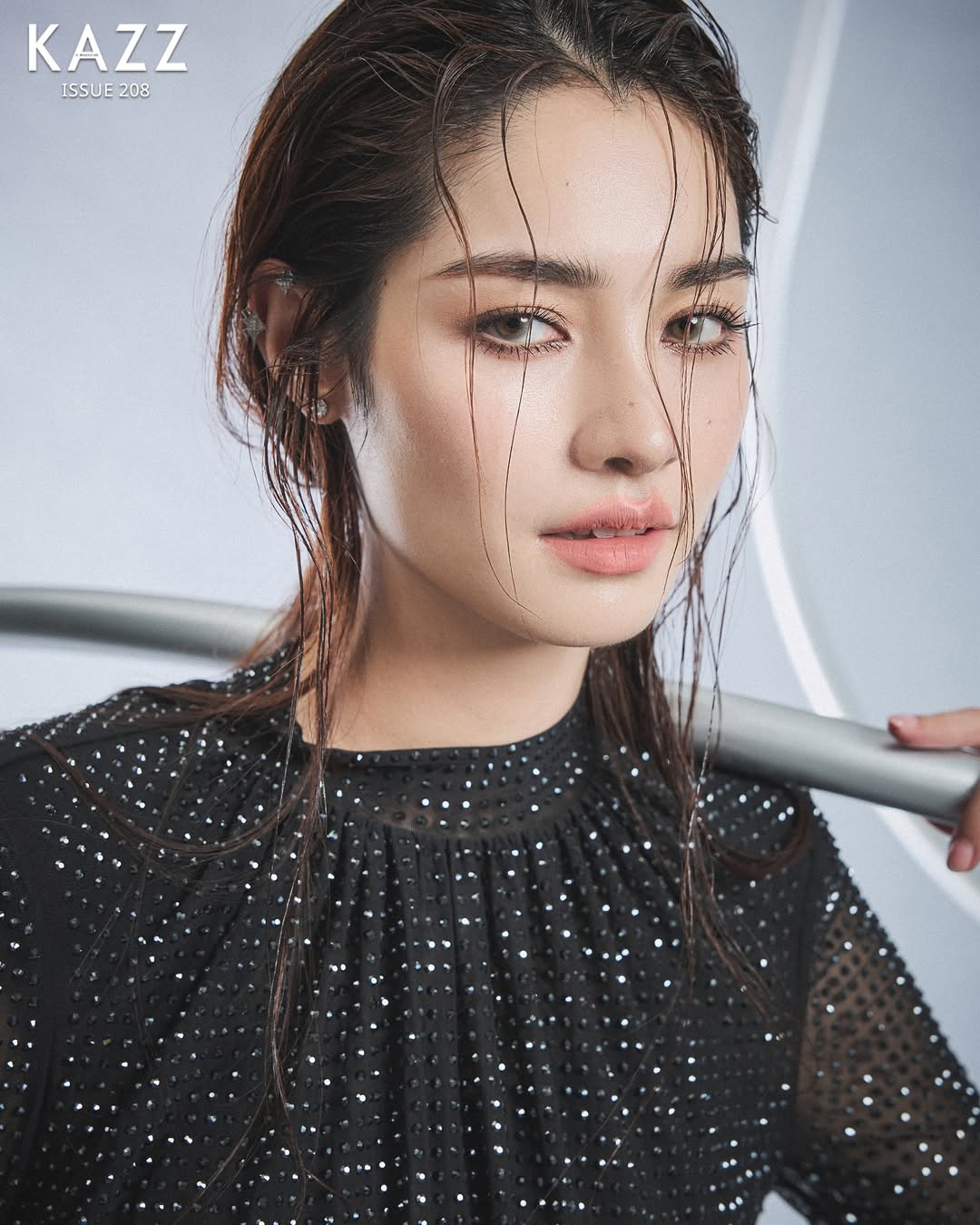 มิ้นท์ - รัญชน์รวี เอื้อกูลวราวัตร