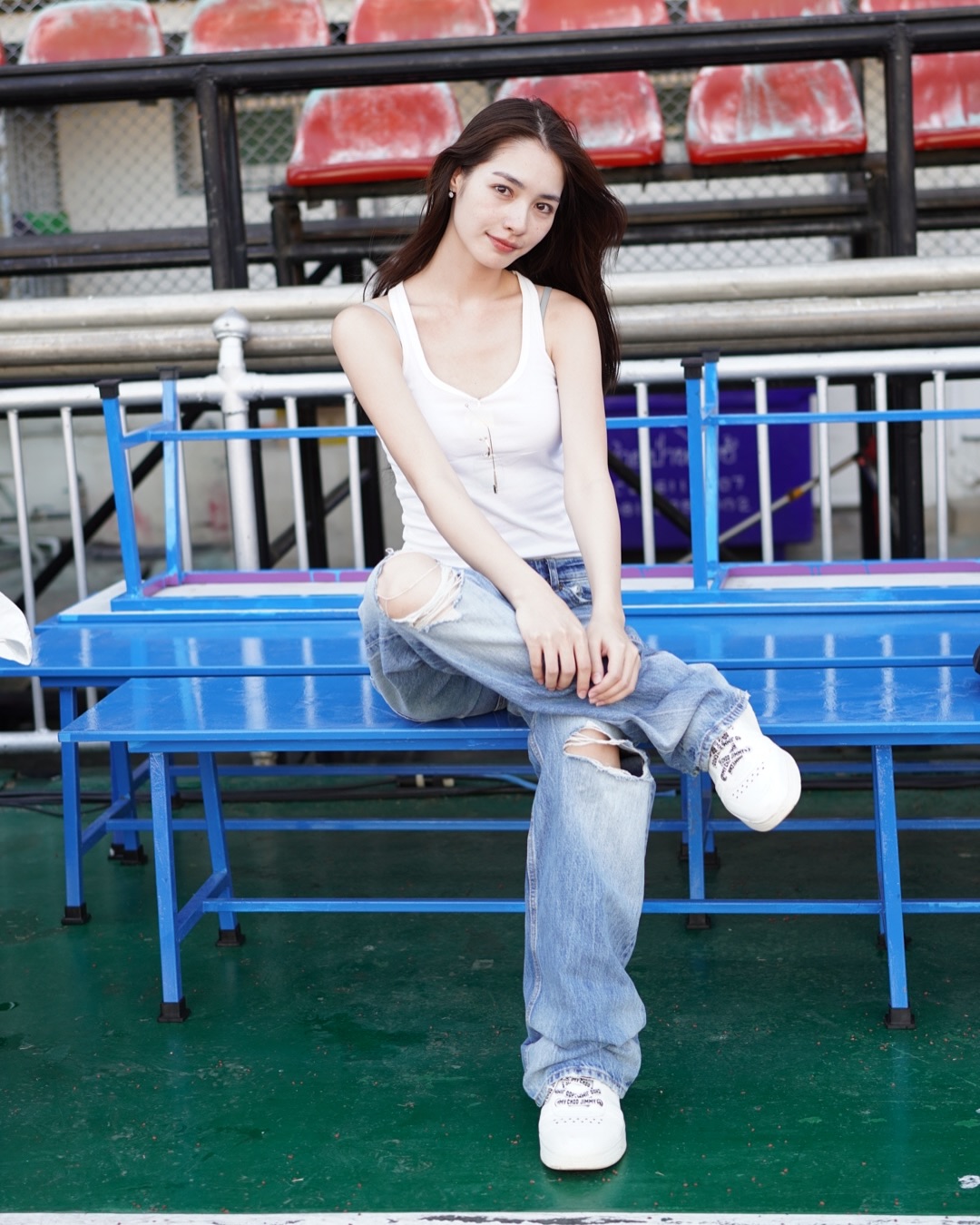 มิ้นท์ - รัญชน์รวี เอื้อกูลวราวัตร
