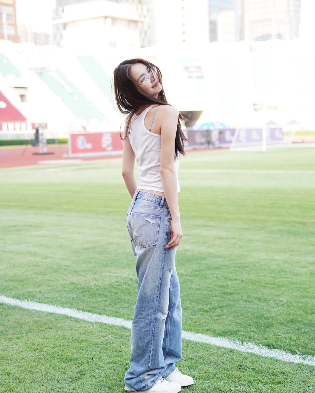มิ้นท์ - รัญชน์รวี เอื้อกูลวราวัตร