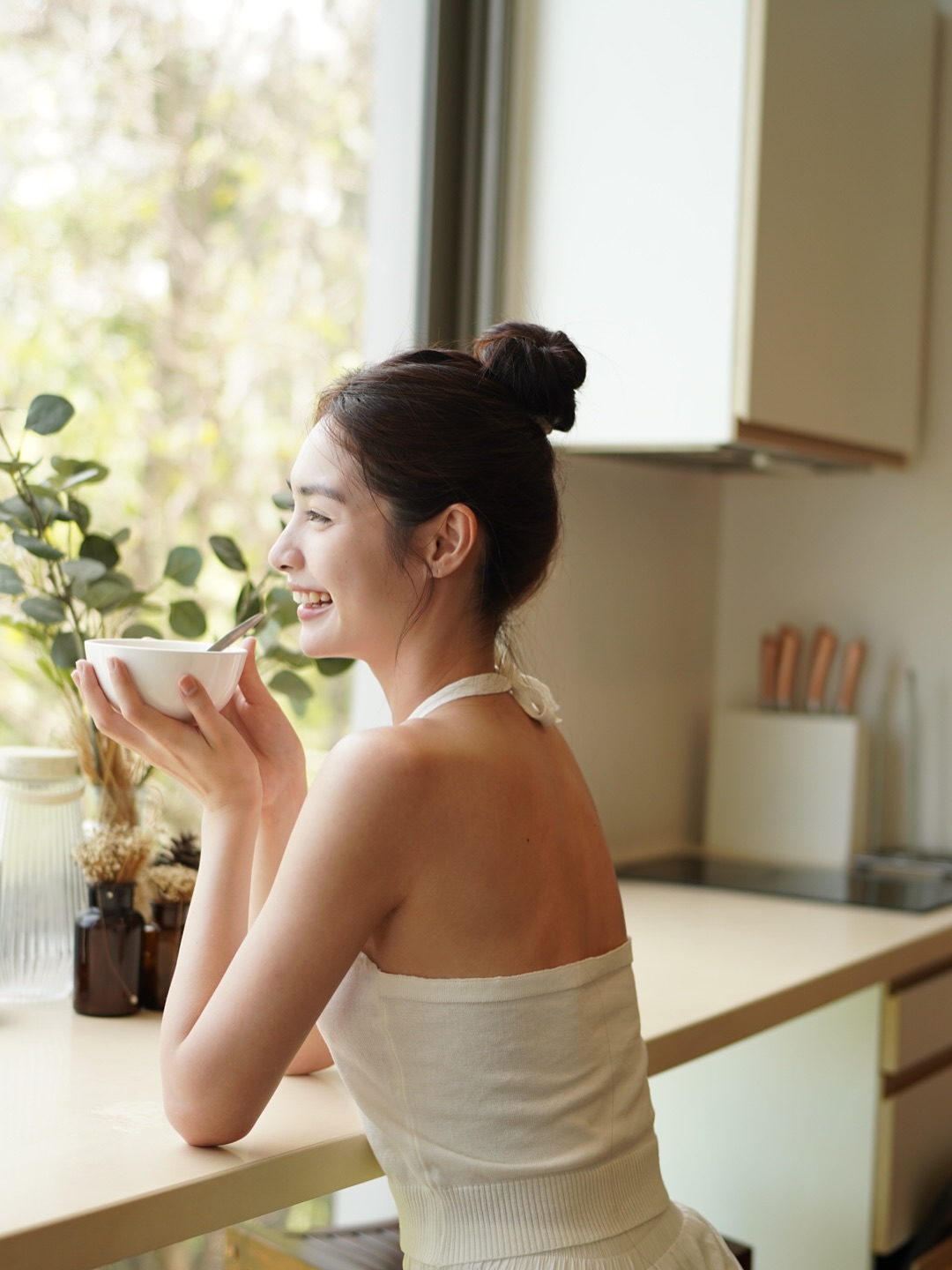 มิ้นท์ - รัญชน์รวี เอื้อกูลวราวัตร