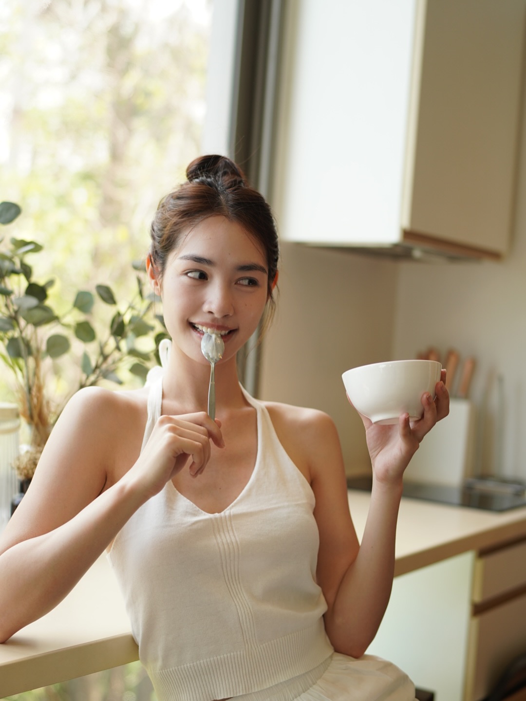 มิ้นท์ - รัญชน์รวี เอื้อกูลวราวัตร
