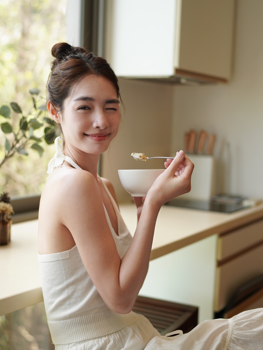 มิ้นท์ - รัญชน์รวี เอื้อกูลวราวัตร