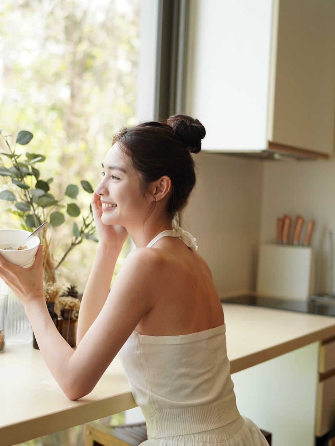 มิ้นท์ - รัญชน์รวี เอื้อกูลวราวัตร