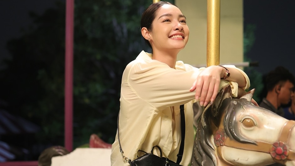 มิ้นท์ - รัญชน์รวี เอื้อกูลวราวัตร