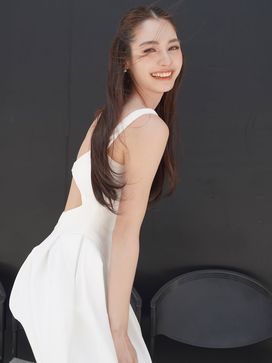 มิ้นท์ - รัญชน์รวี เอื้อกูลวราวัตร