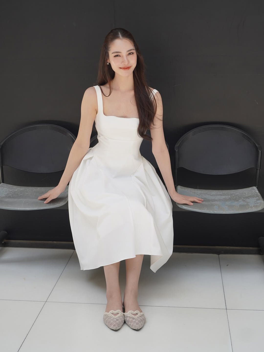มิ้นท์ - รัญชน์รวี เอื้อกูลวราวัตร