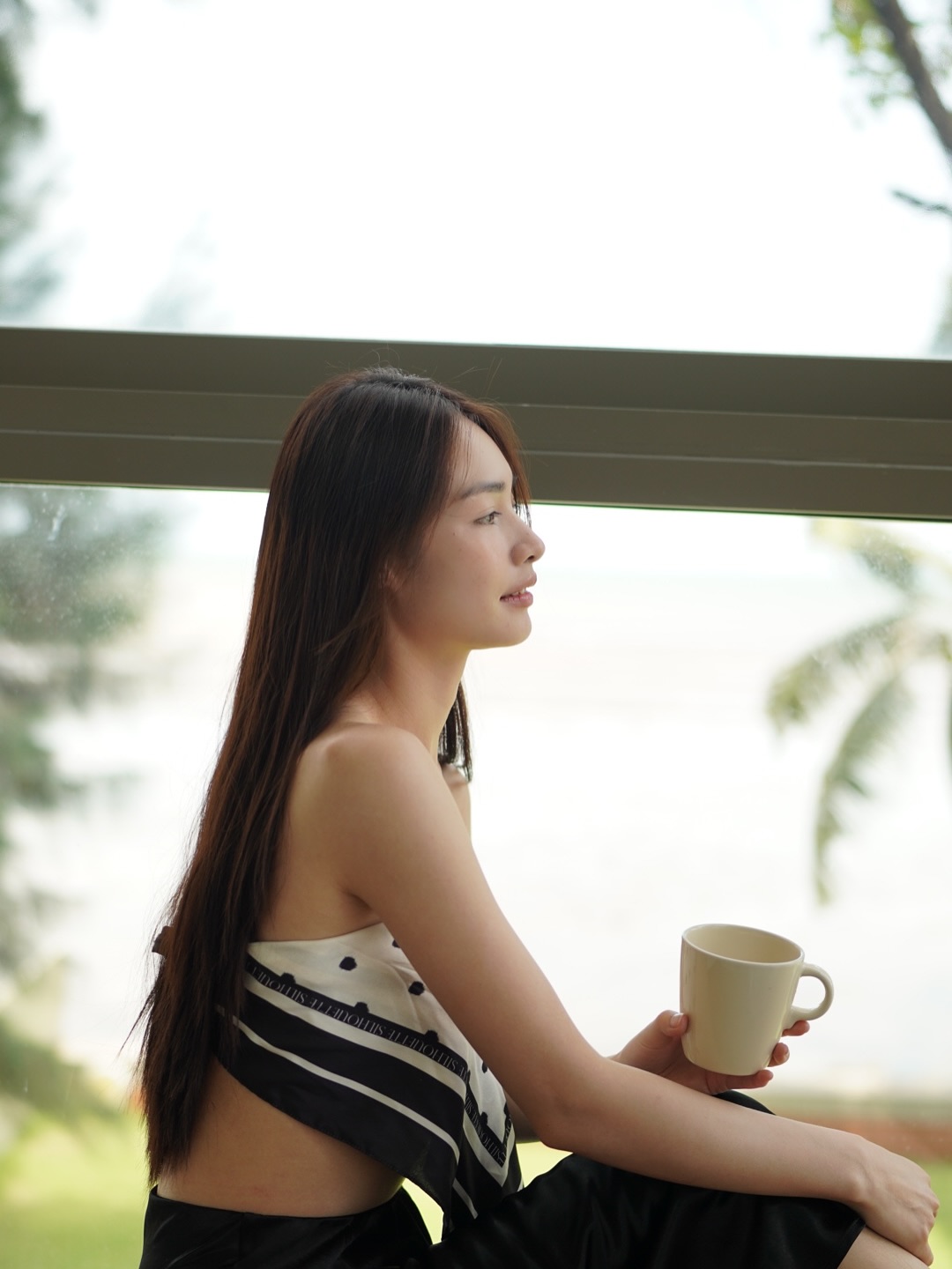 มิ้นท์ - รัญชน์รวี เอื้อกูลวราวัตร