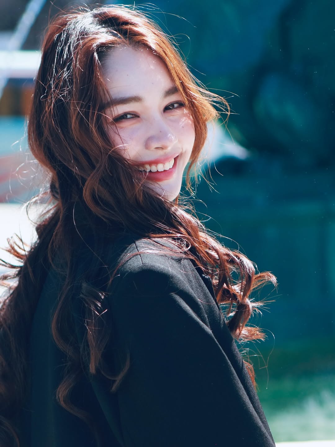 มิ้นท์ - รัญชน์รวี เอื้อกูลวราวัตร