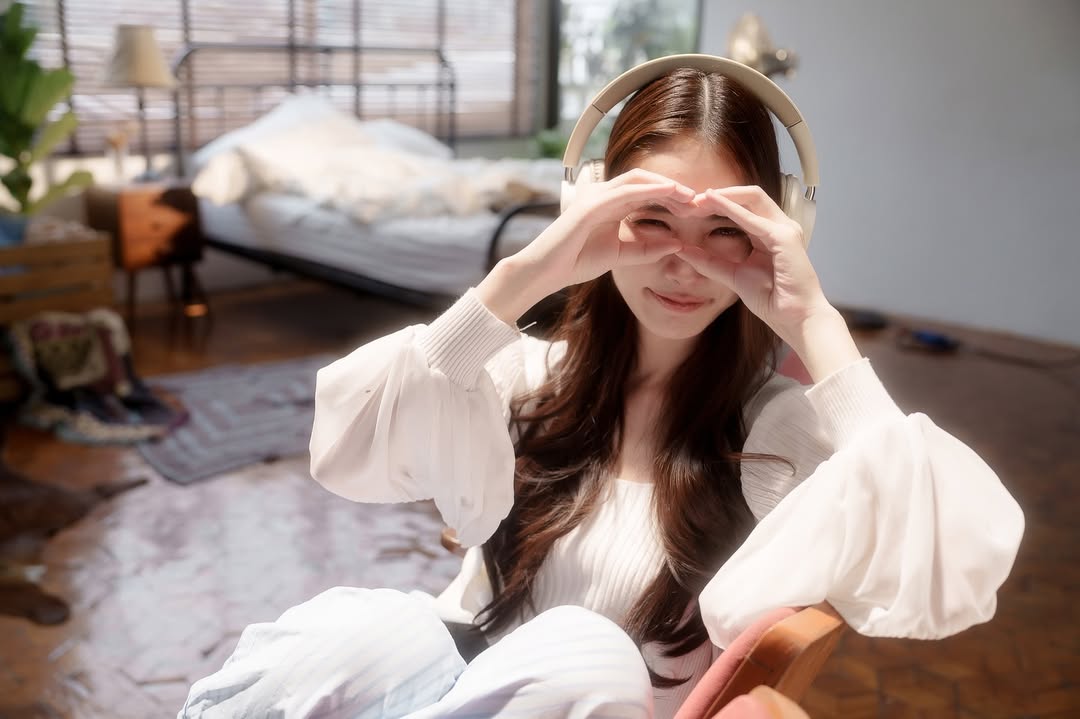 มิ้นท์ - รัญชน์รวี เอื้อกูลวราวัตร