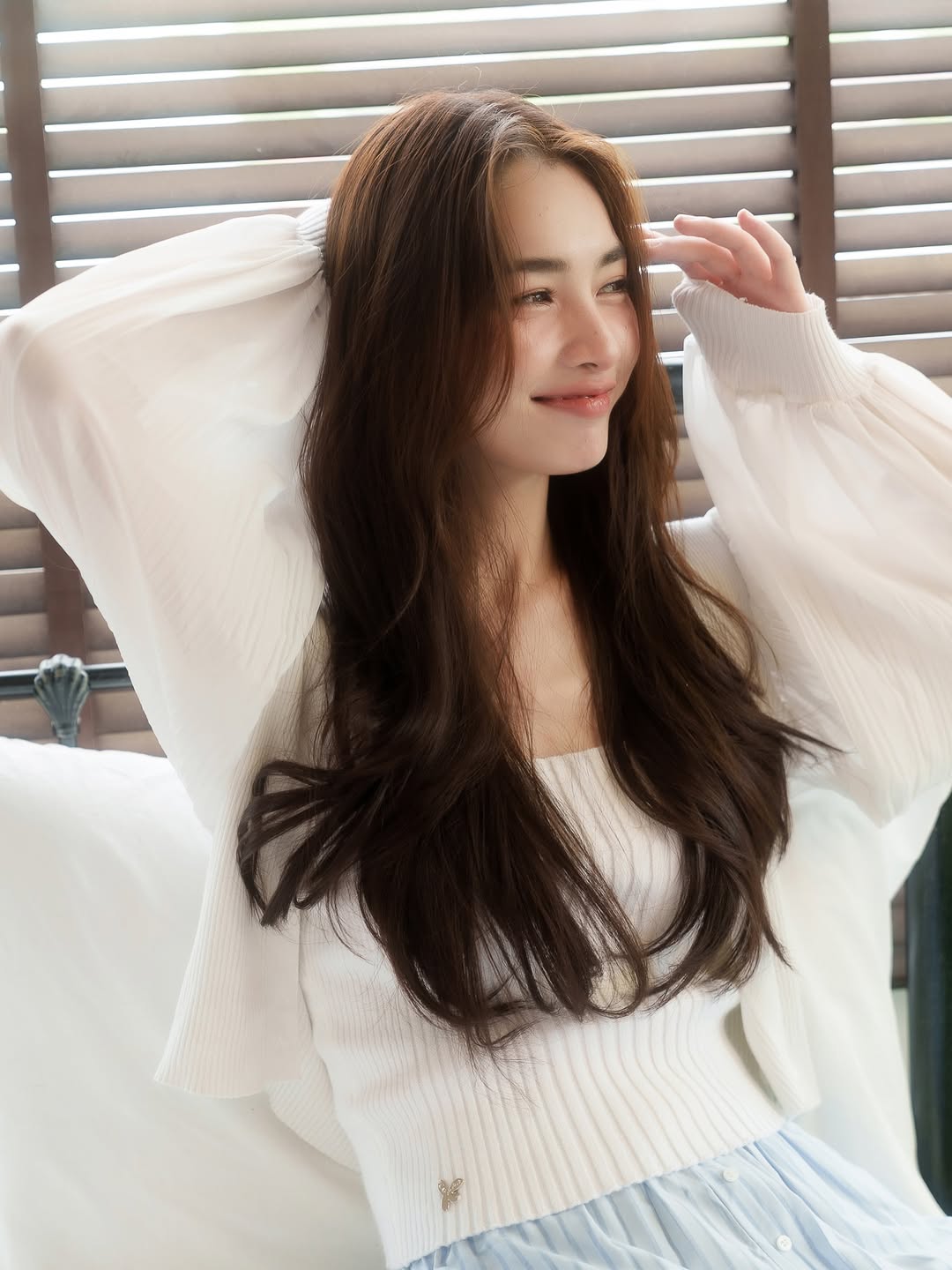 มิ้นท์ - รัญชน์รวี เอื้อกูลวราวัตร