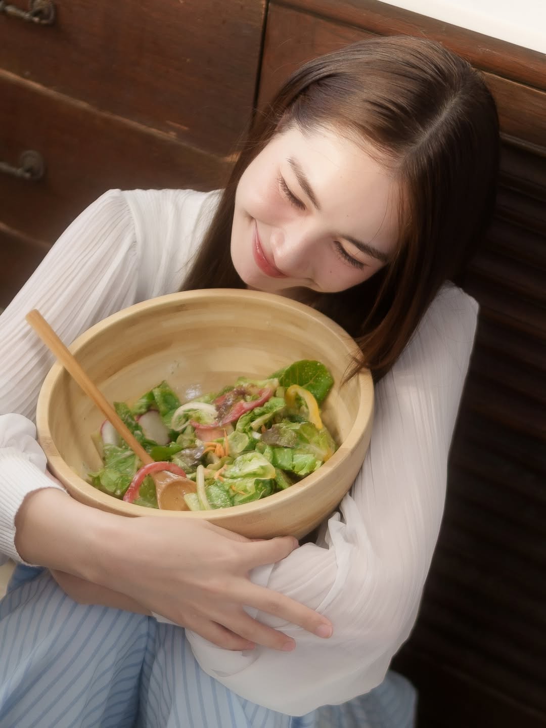 มิ้นท์ - รัญชน์รวี เอื้อกูลวราวัตร