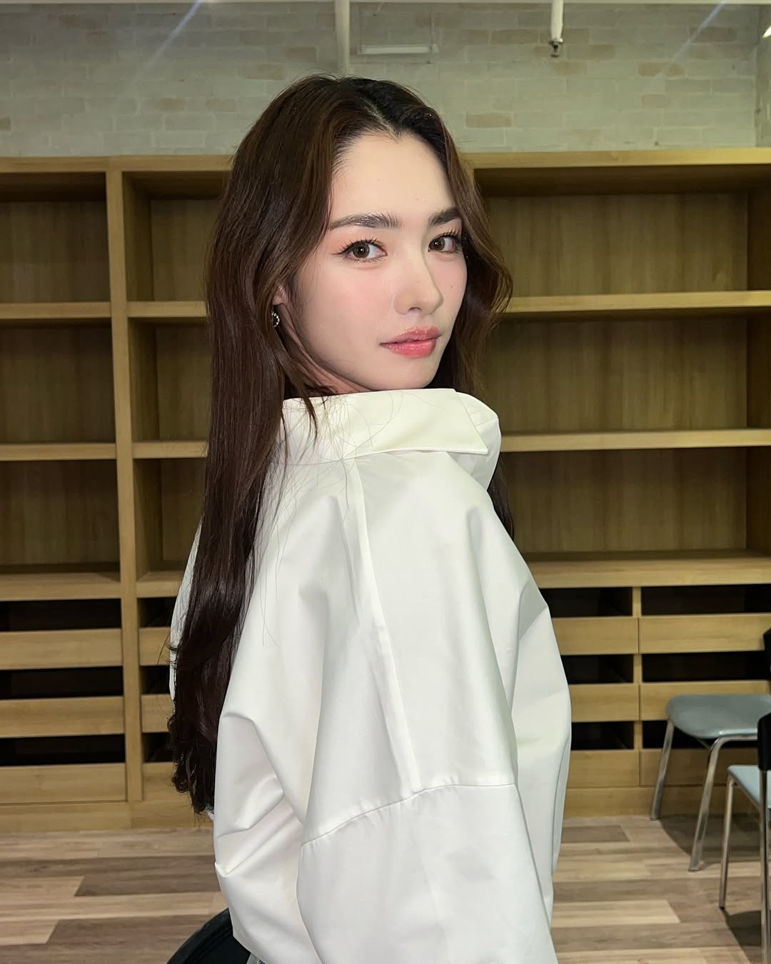 มิ้นท์ - รัญชน์รวี เอื้อกูลวราวัตร