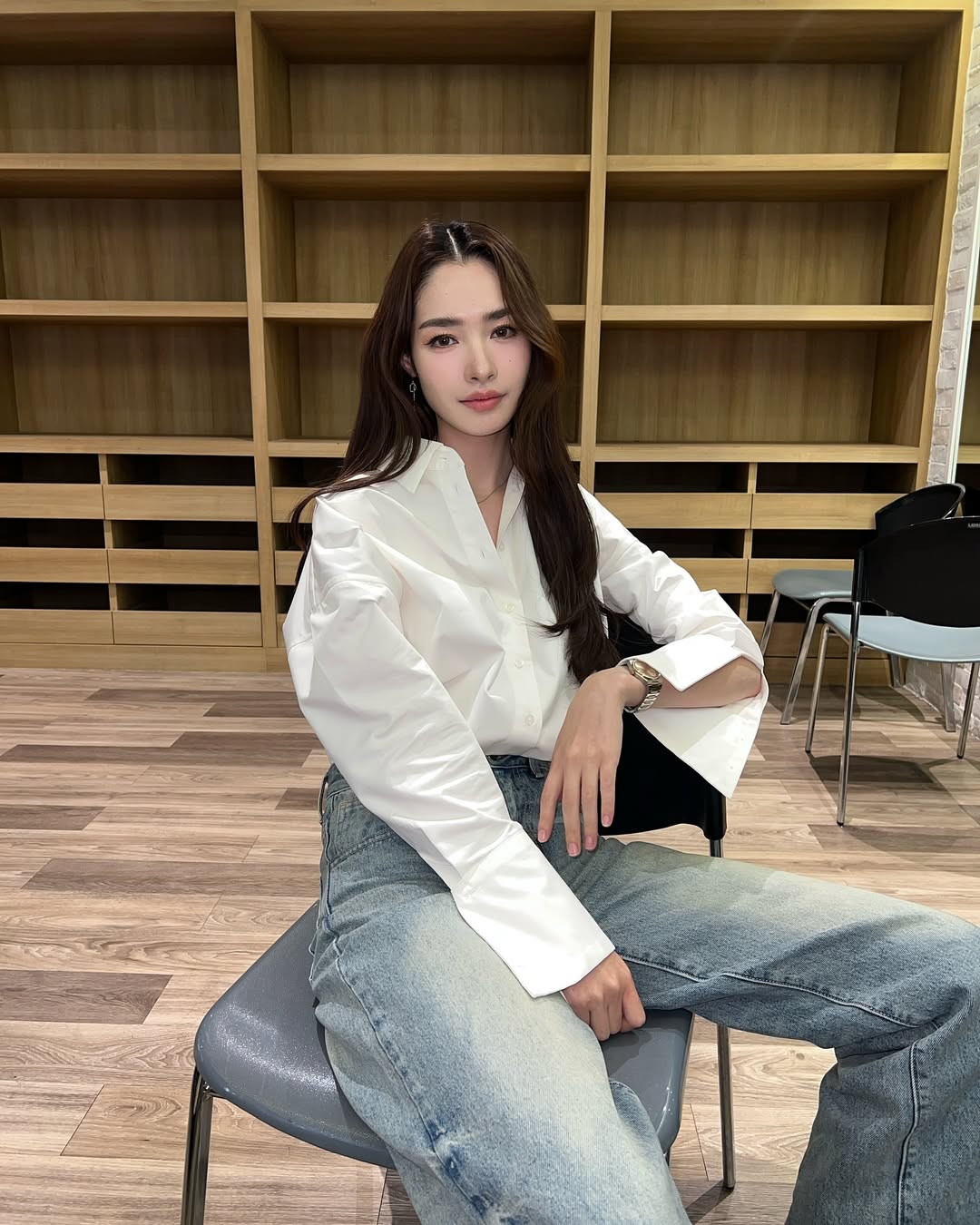 มิ้นท์ - รัญชน์รวี เอื้อกูลวราวัตร