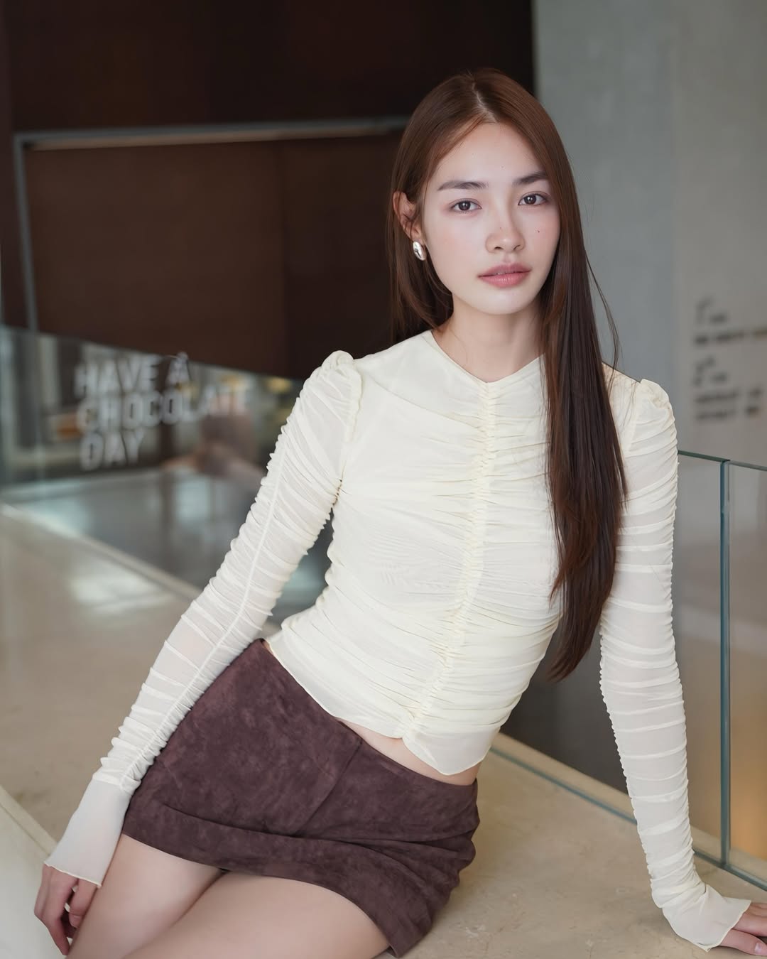 มิ้นท์ - รัญชน์รวี เอื้อกูลวราวัตร