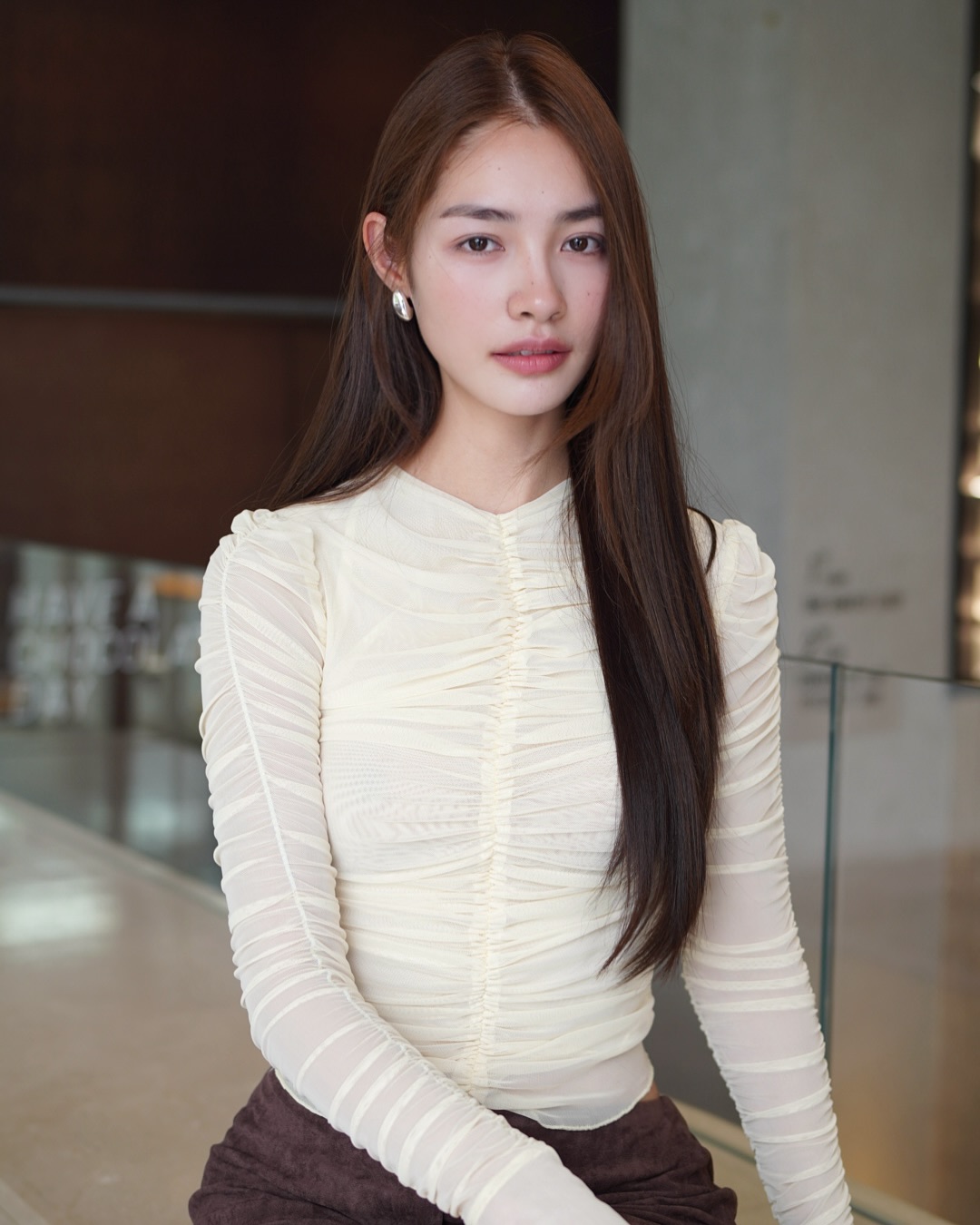 มิ้นท์ - รัญชน์รวี เอื้อกูลวราวัตร