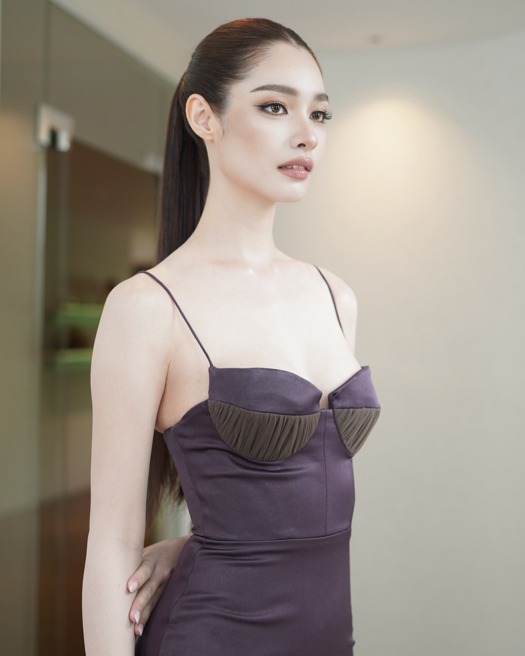มิ้นท์ - รัญชน์รวี เอื้อกูลวราวัตร