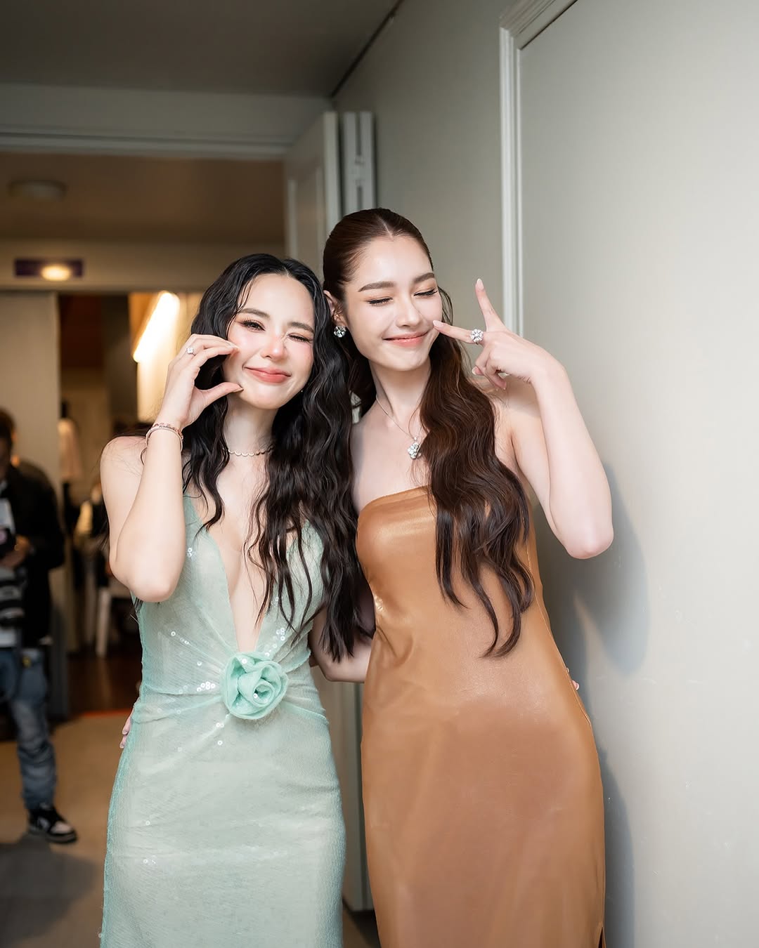มิ้นท์ - รัญชน์รวี เอื้อกูลวราวัตร