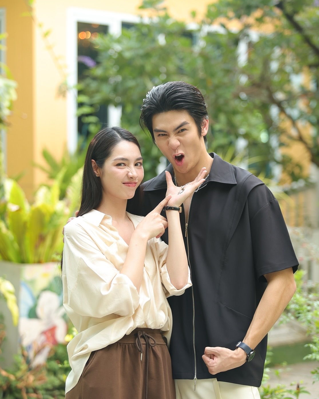มิ้นท์ - รัญชน์รวี เอื้อกูลวราวัตร