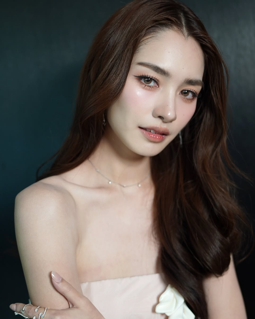 มิ้นท์ - รัญชน์รวี เอื้อกูลวราวัตร