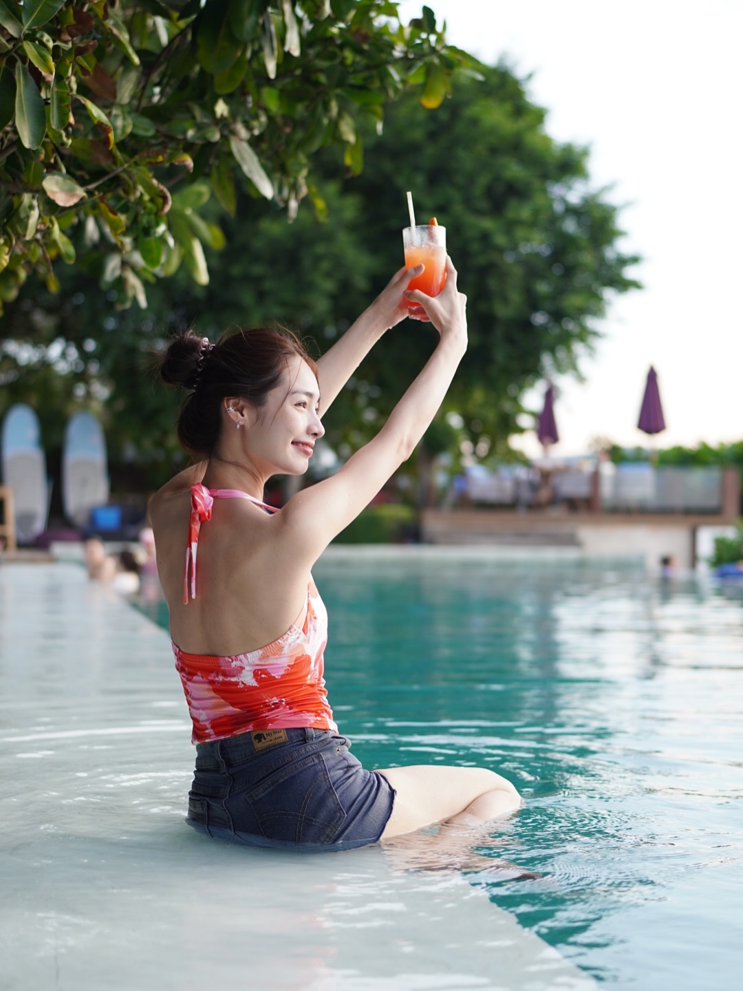 มิ้นท์ - รัญชน์รวี เอื้อกูลวราวัตร