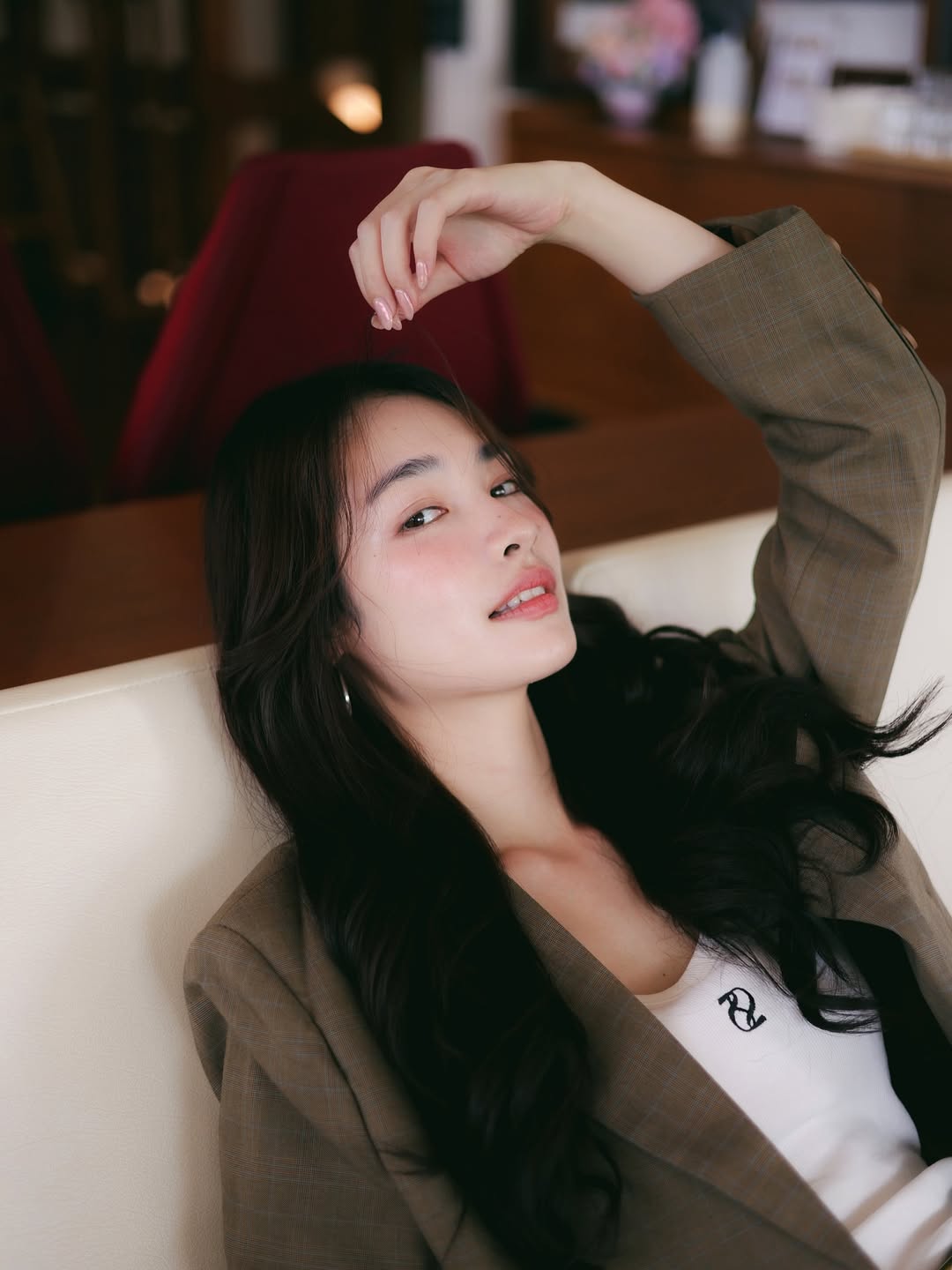 มิ้นท์ - รัญชน์รวี เอื้อกูลวราวัตร