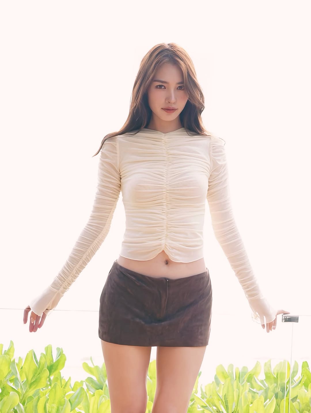 มิ้นท์ - รัญชน์รวี เอื้อกูลวราวัตร