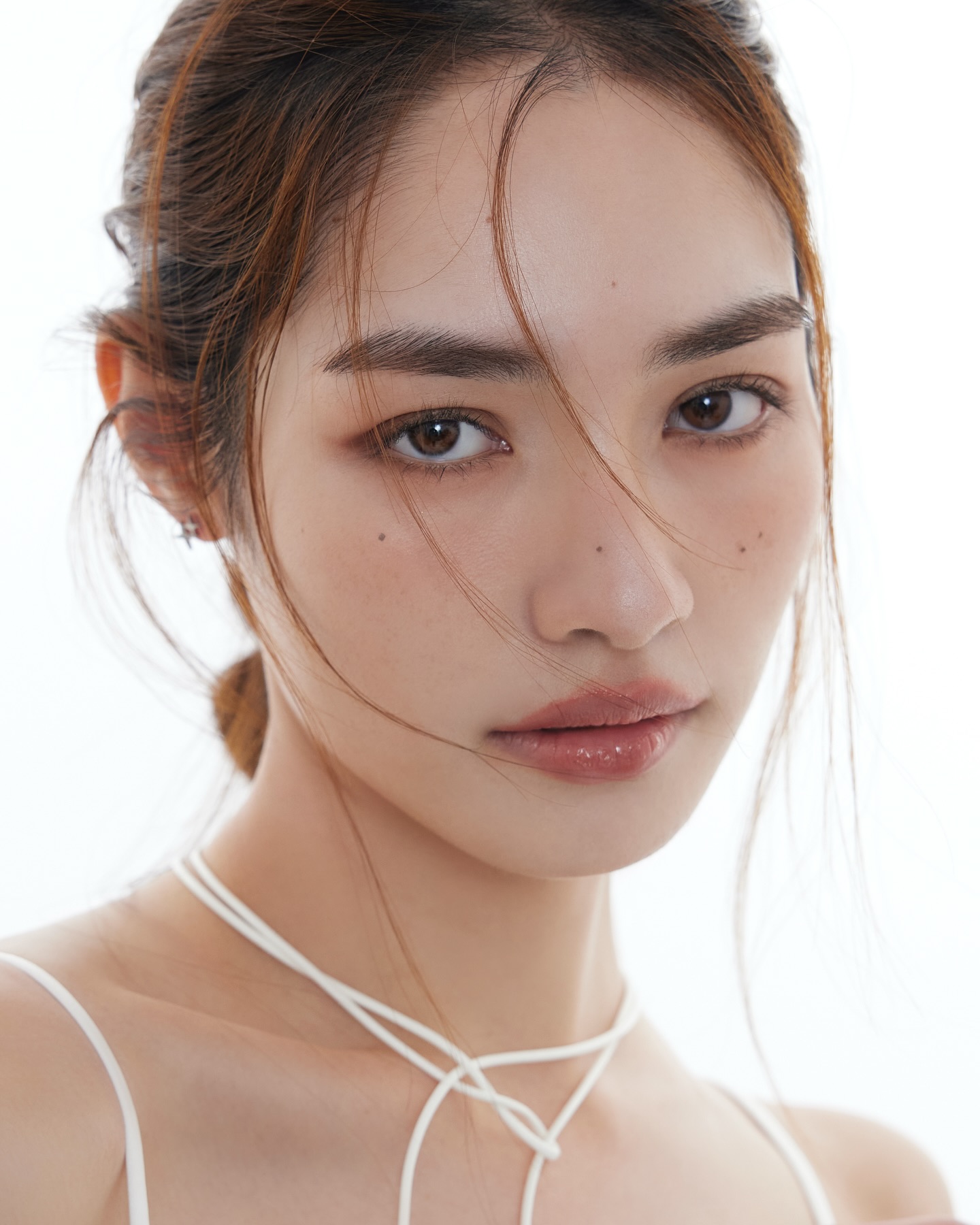 มิ้นท์ - รัญชน์รวี เอื้อกูลวราวัตร