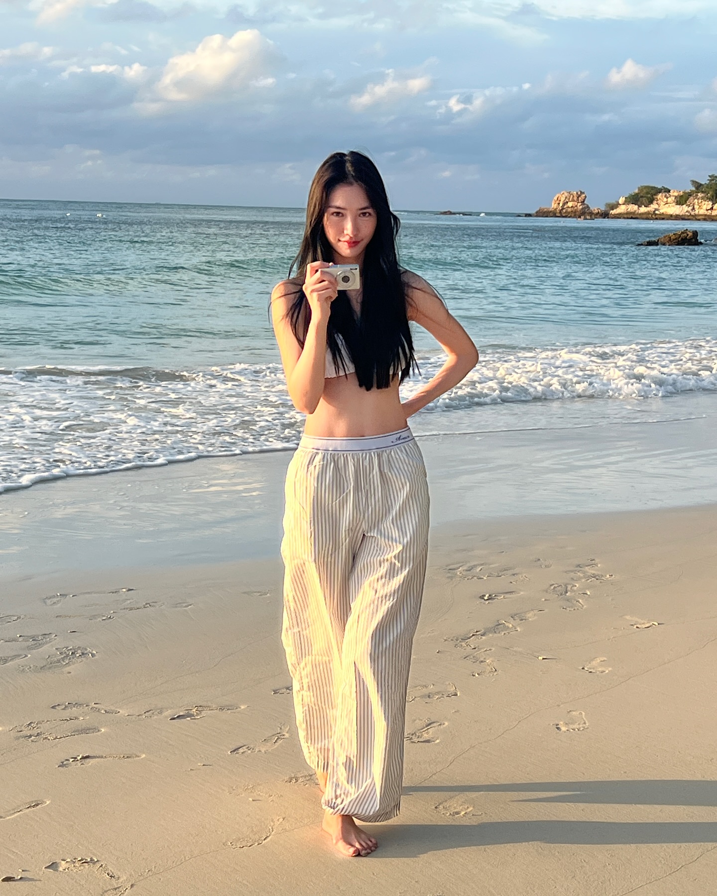มิ้นท์ - รัญชน์รวี เอื้อกูลวราวัตร