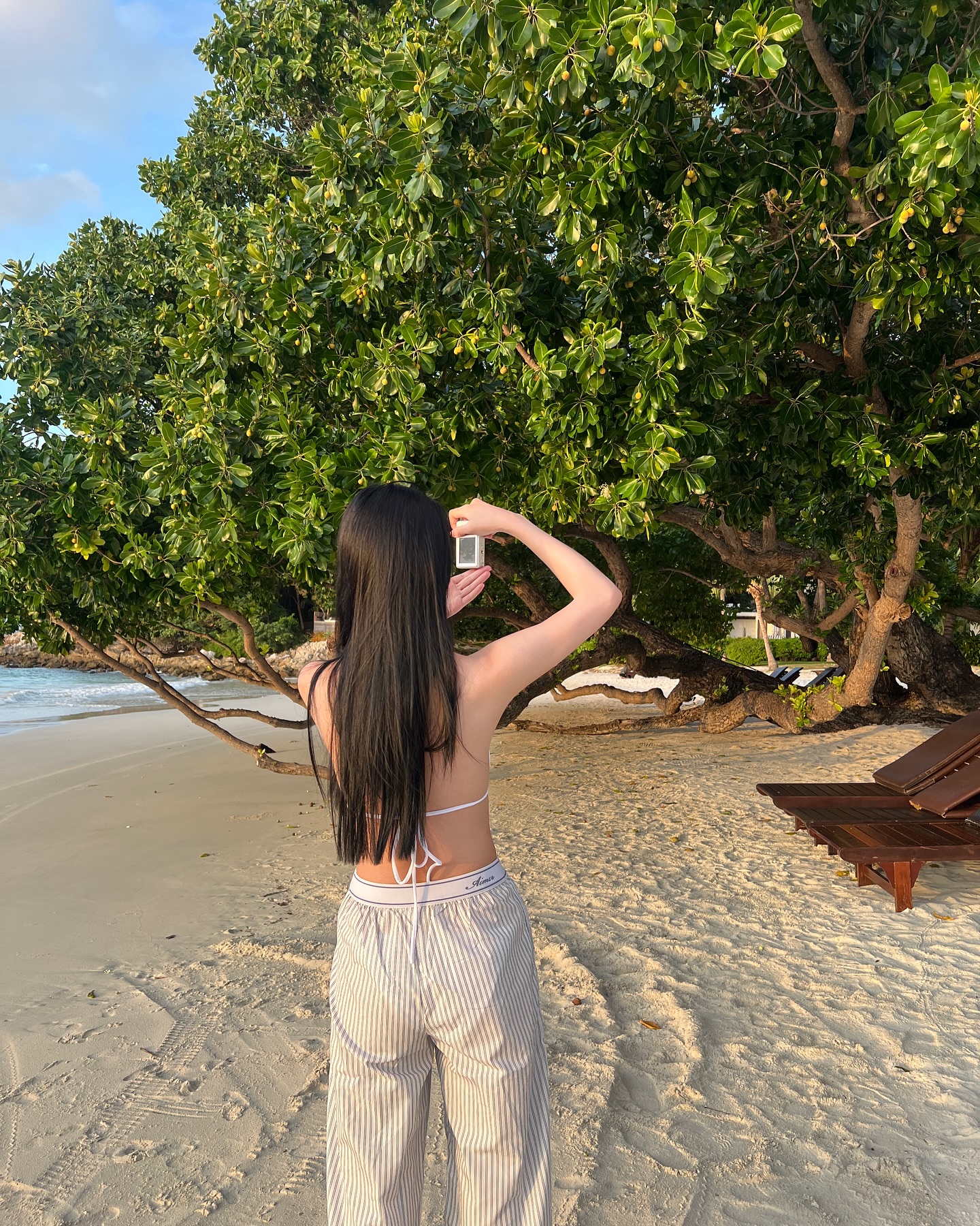 มิ้นท์ - รัญชน์รวี เอื้อกูลวราวัตร