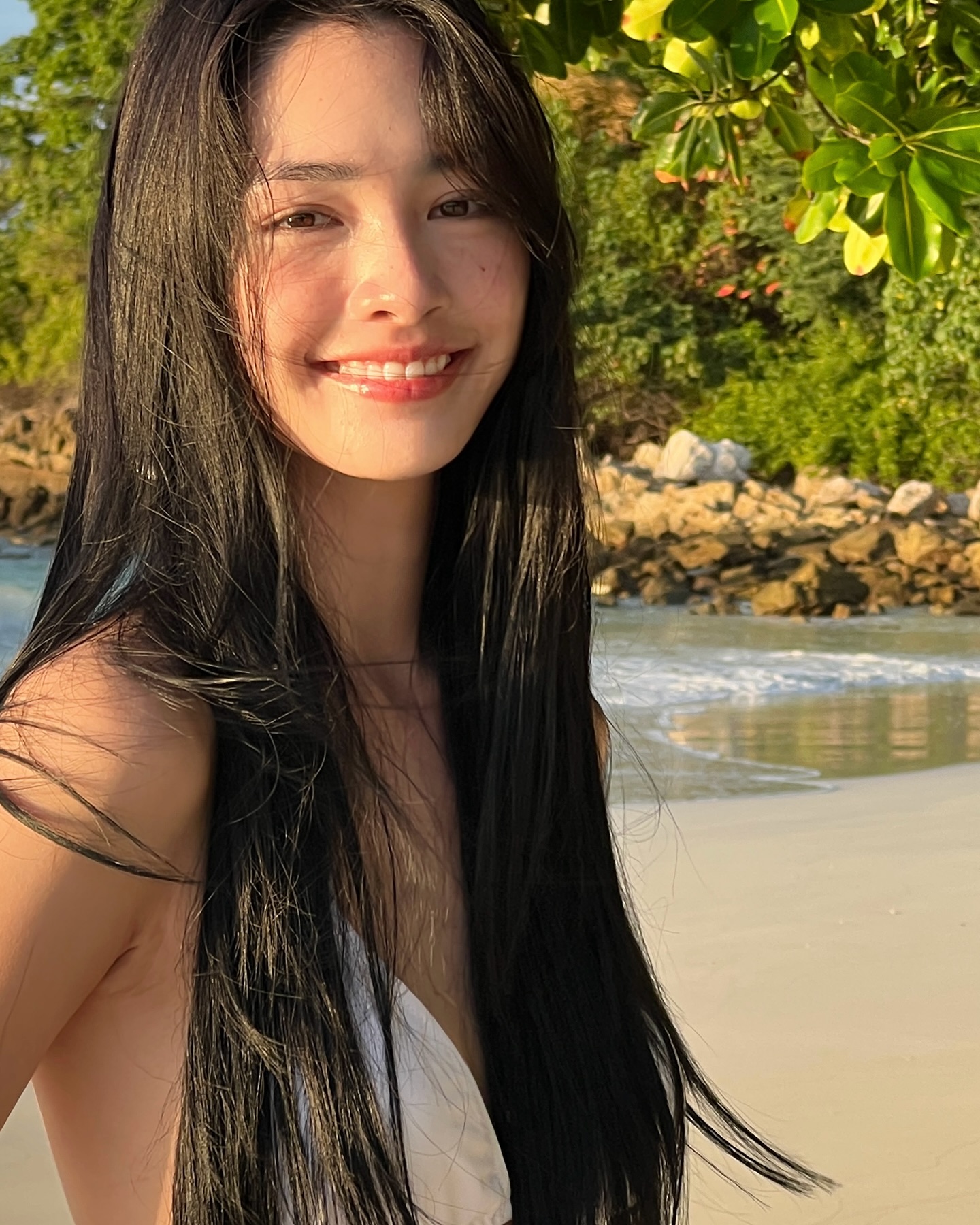 มิ้นท์ - รัญชน์รวี เอื้อกูลวราวัตร