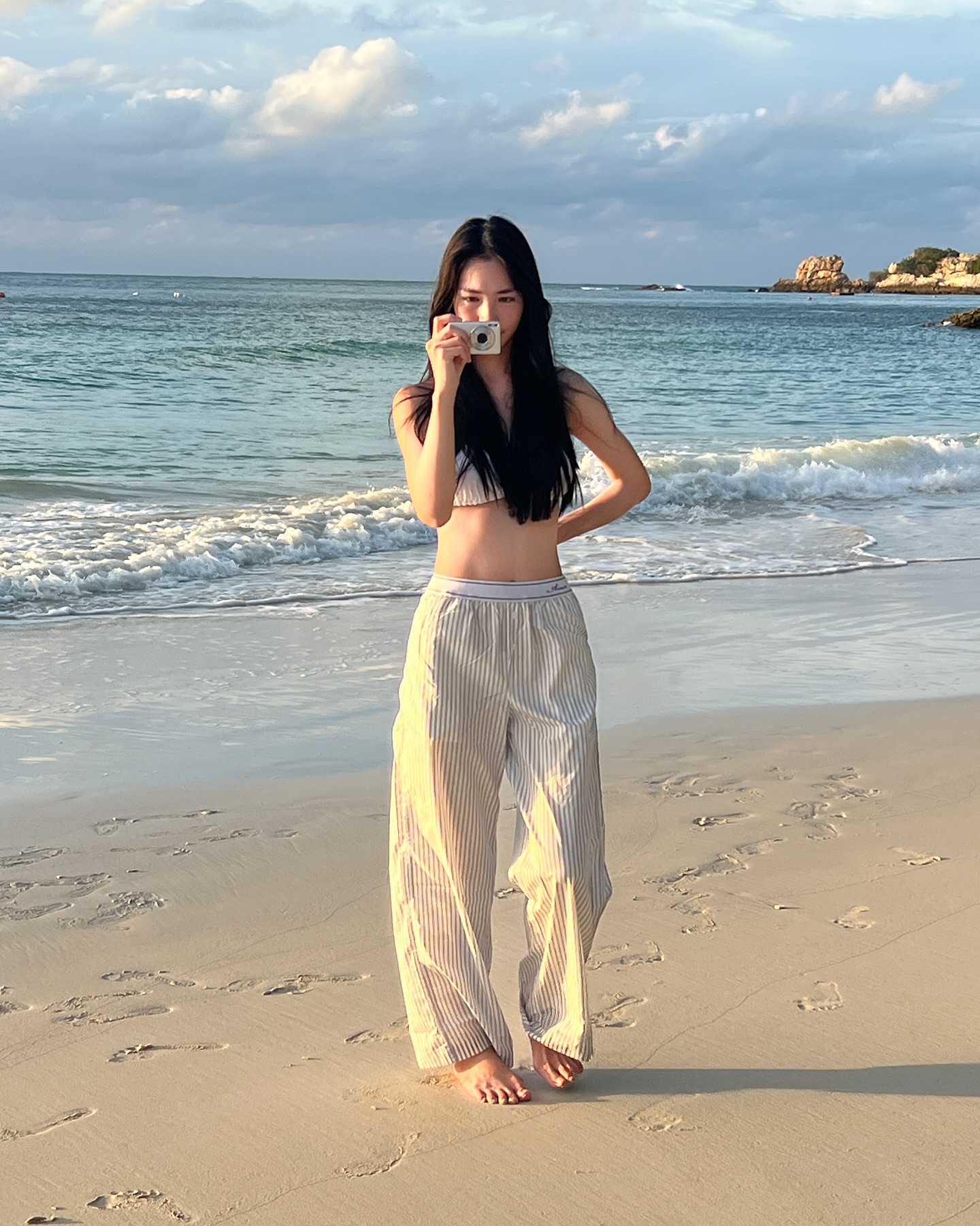 มิ้นท์ - รัญชน์รวี เอื้อกูลวราวัตร