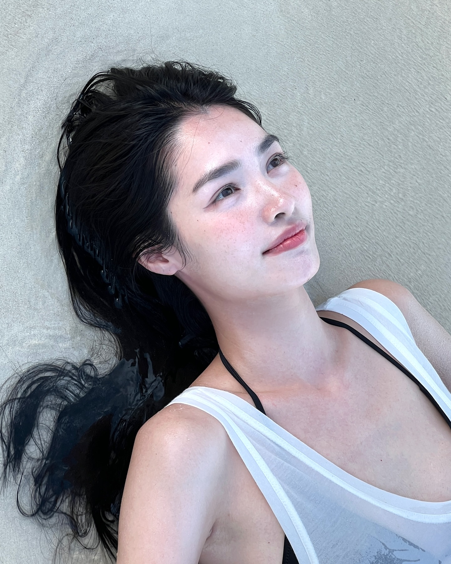 มิ้นท์ - รัญชน์รวี เอื้อกูลวราวัตร