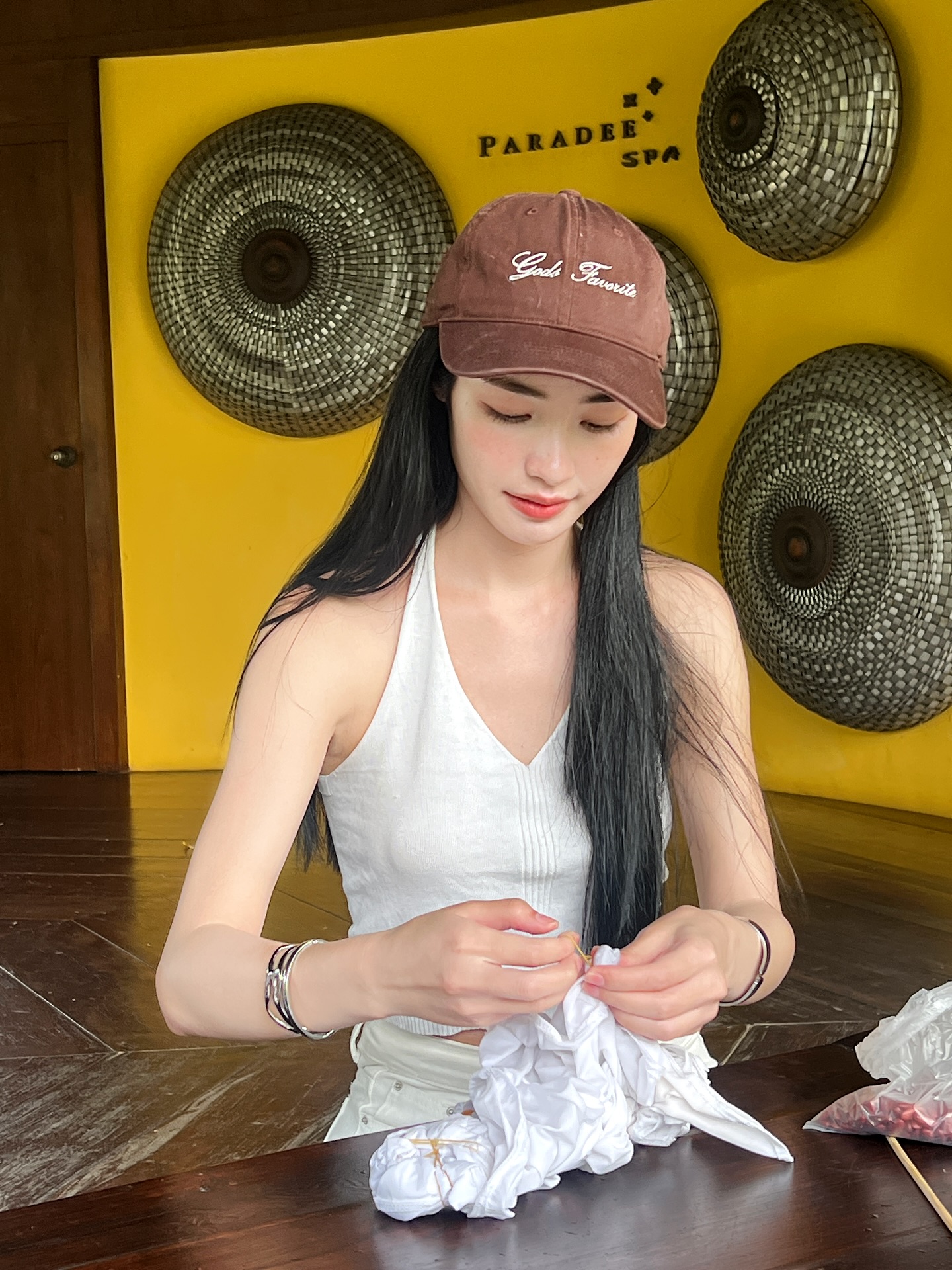 มิ้นท์ - รัญชน์รวี เอื้อกูลวราวัตร