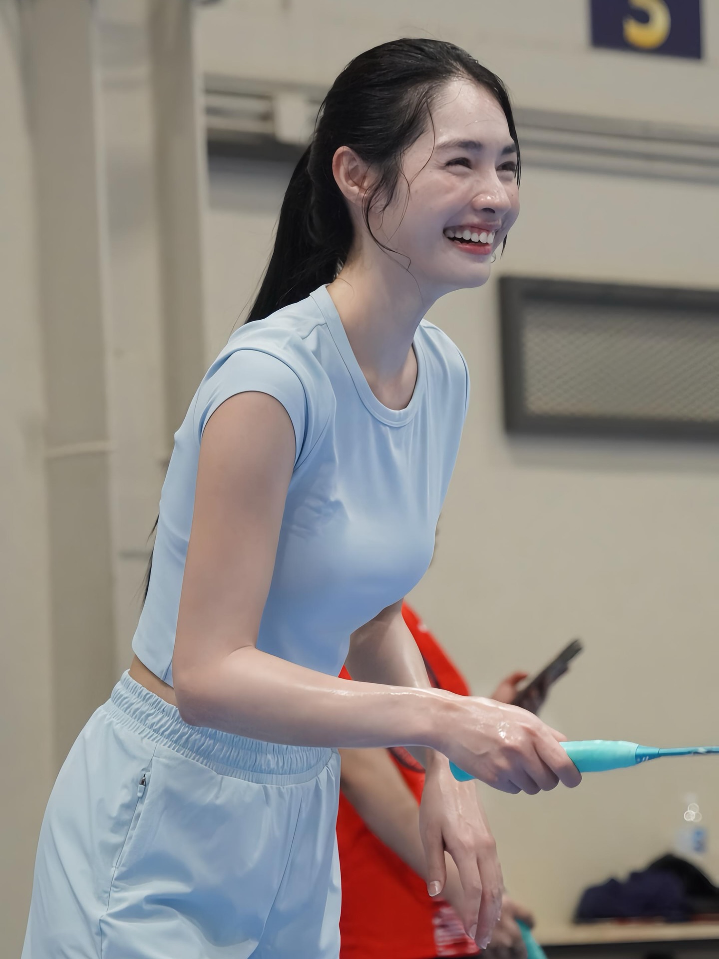 มิ้นท์ - รัญชน์รวี เอื้อกูลวราวัตร