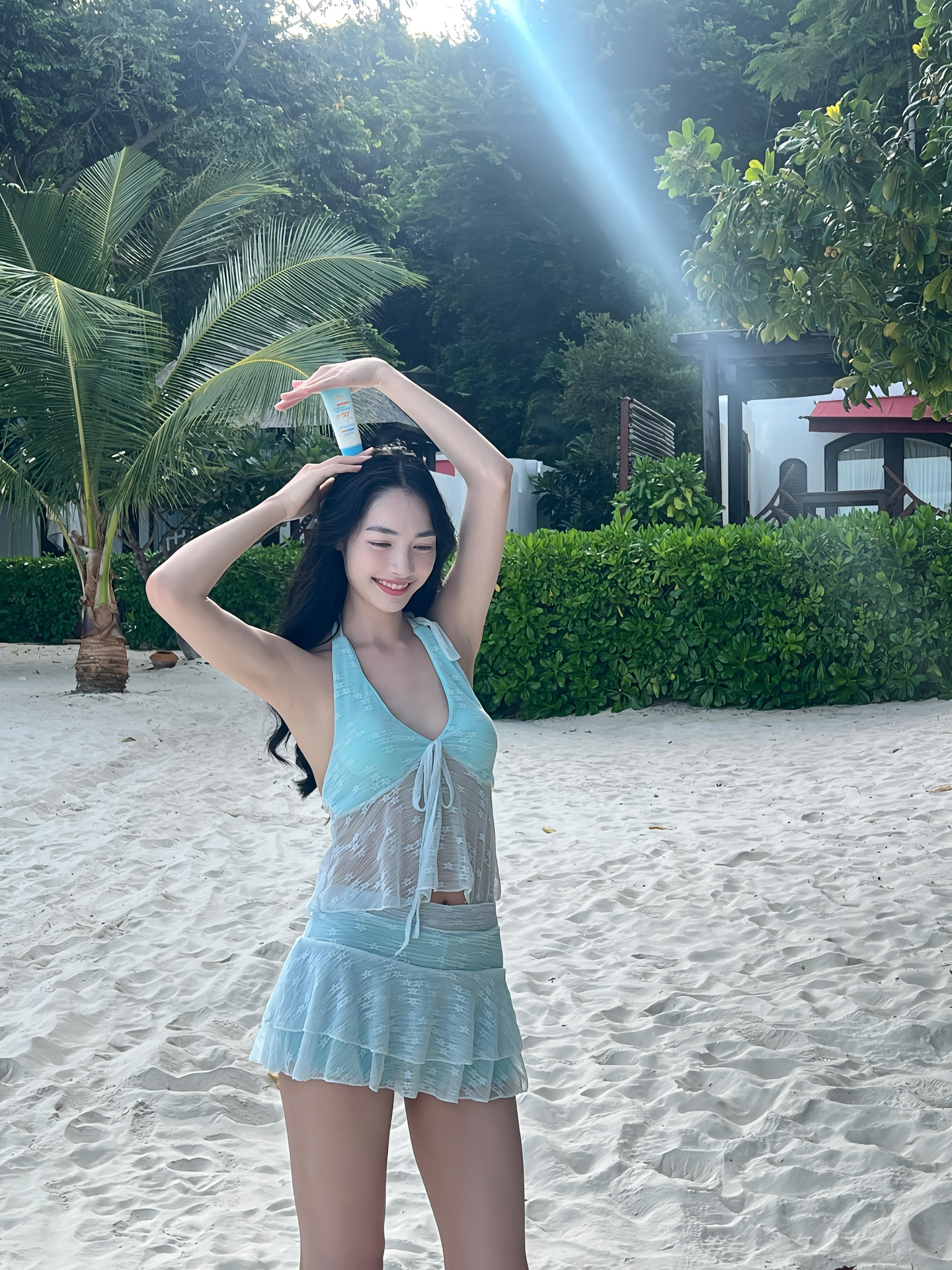 มิ้นท์ - รัญชน์รวี เอื้อกูลวราวัตร