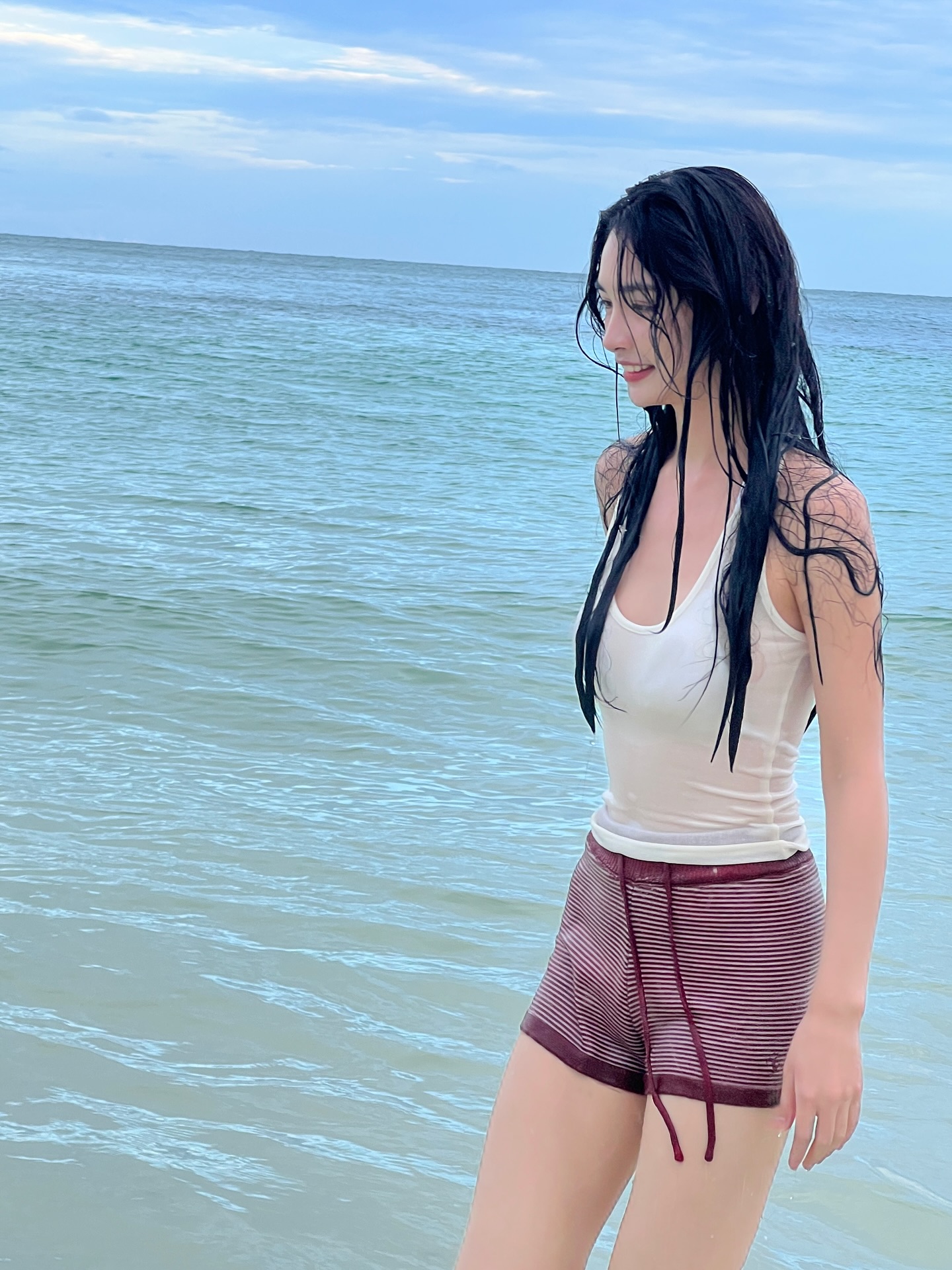 มิ้นท์ - รัญชน์รวี เอื้อกูลวราวัตร