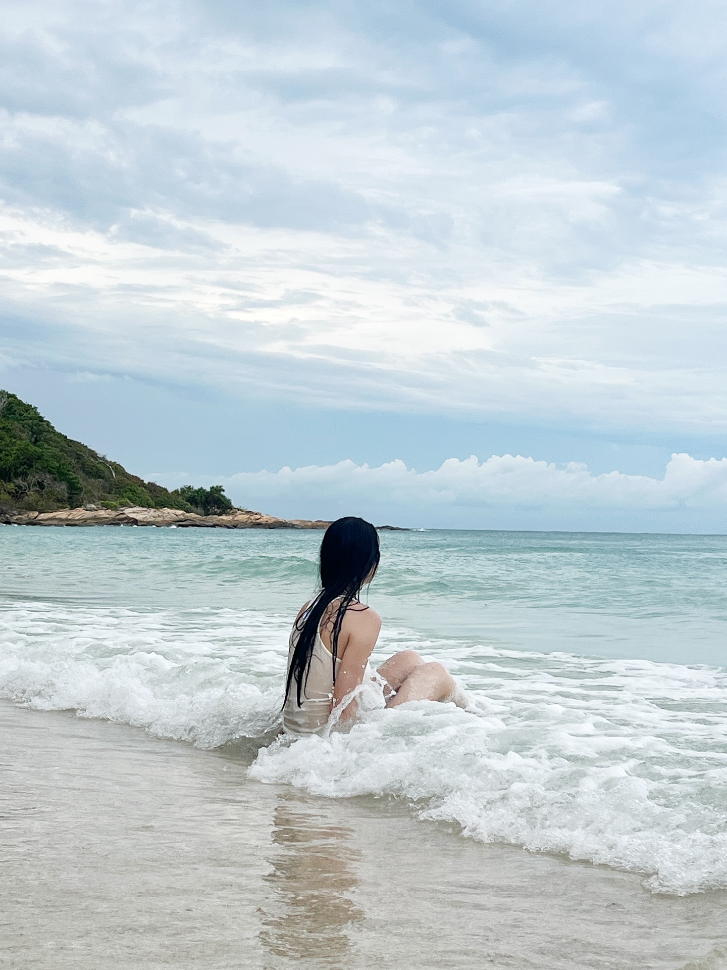 มิ้นท์ - รัญชน์รวี เอื้อกูลวราวัตร