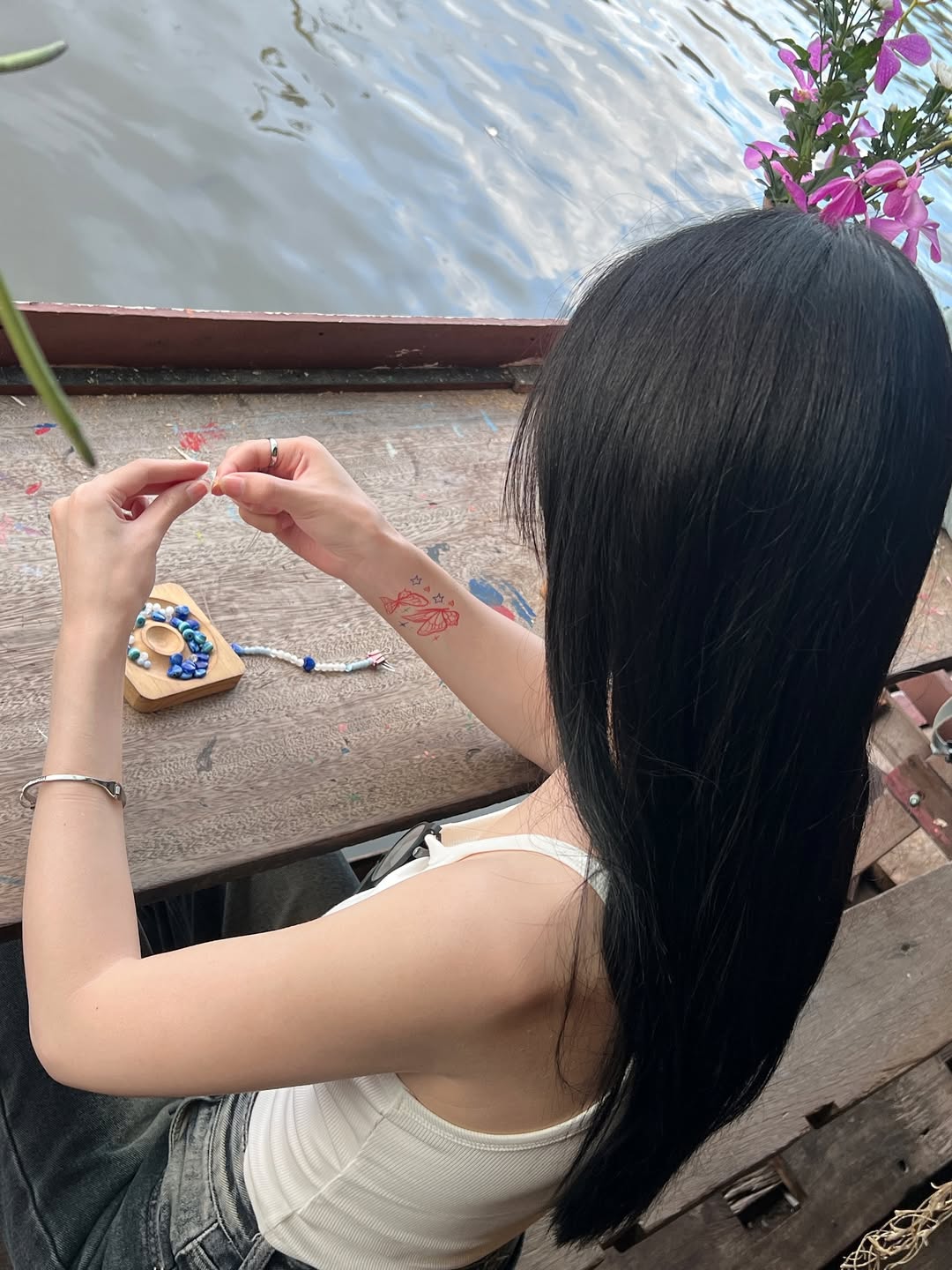 มิ้นท์ - รัญชน์รวี เอื้อกูลวราวัตร