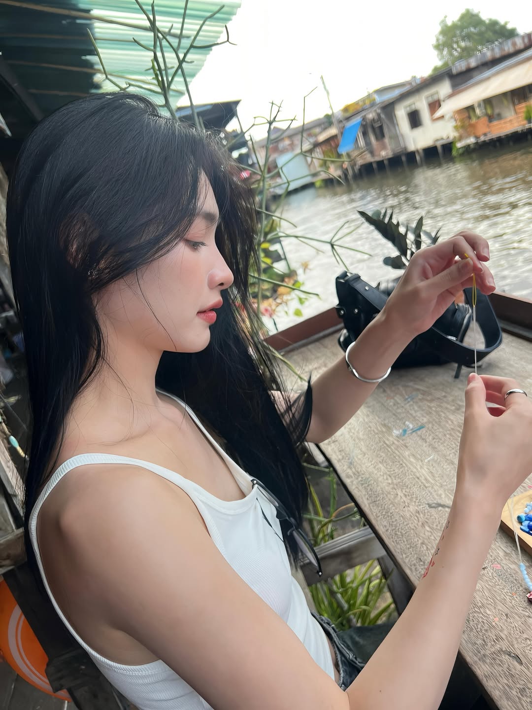 มิ้นท์ - รัญชน์รวี เอื้อกูลวราวัตร