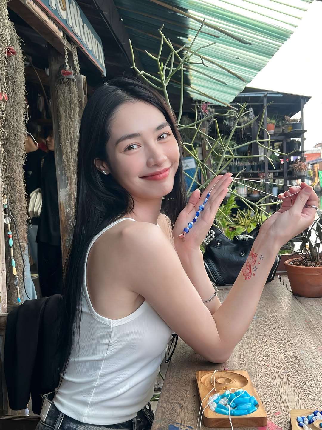 มิ้นท์ - รัญชน์รวี เอื้อกูลวราวัตร