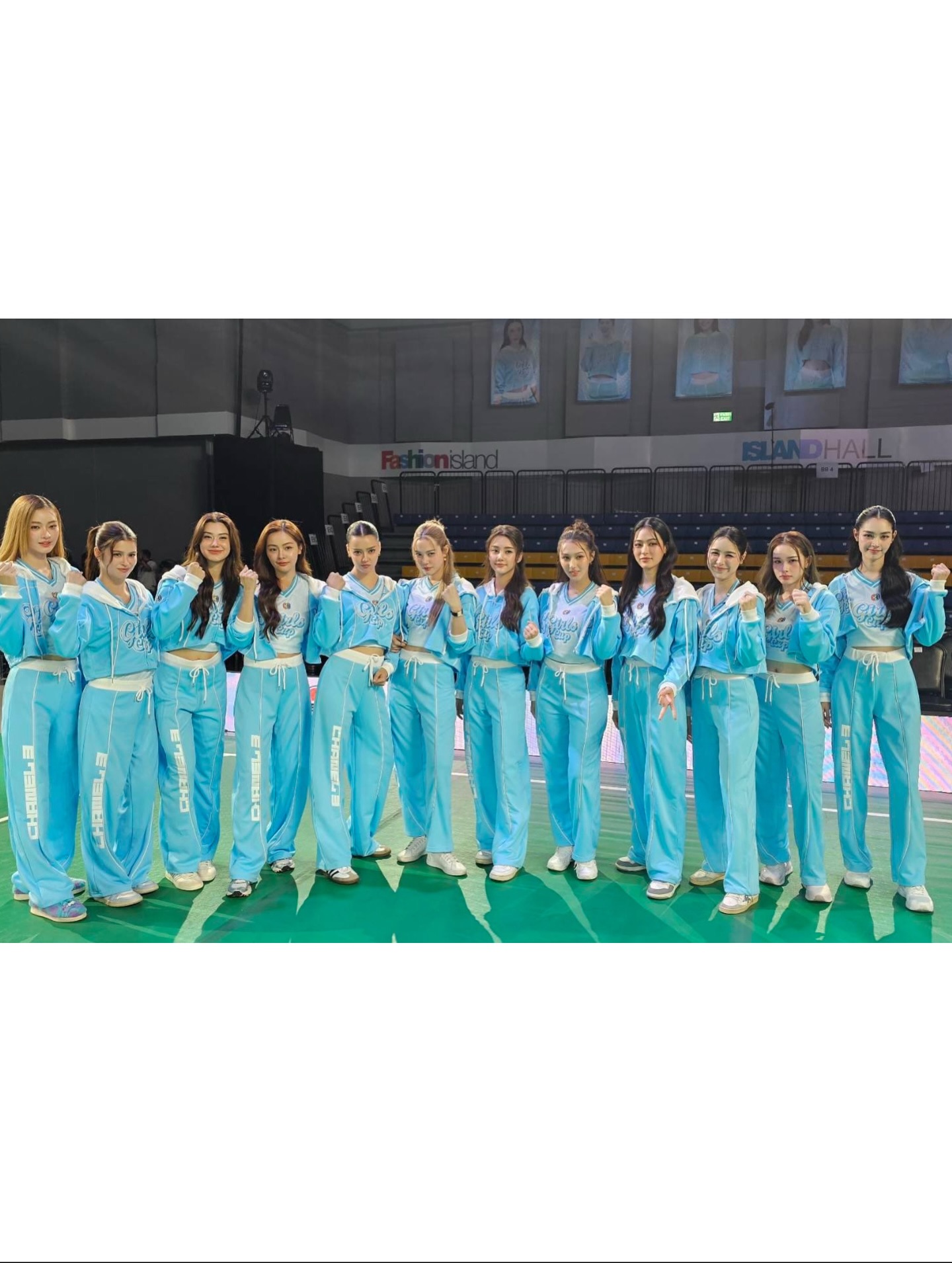 มิ้นท์ - รัญชน์รวี เอื้อกูลวราวัตร
